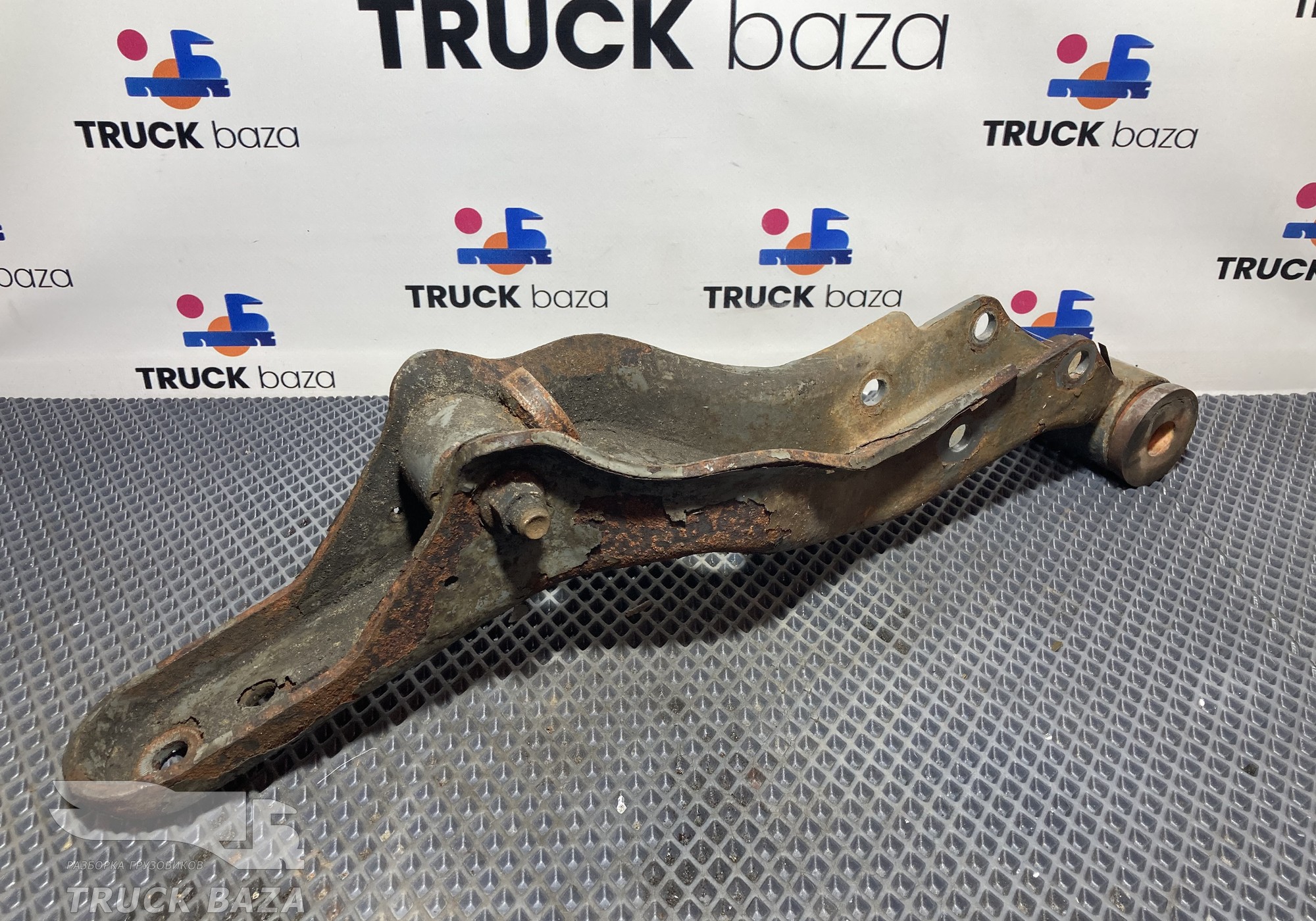 AZ16D44400078 Кронштейн замка кабины для Man