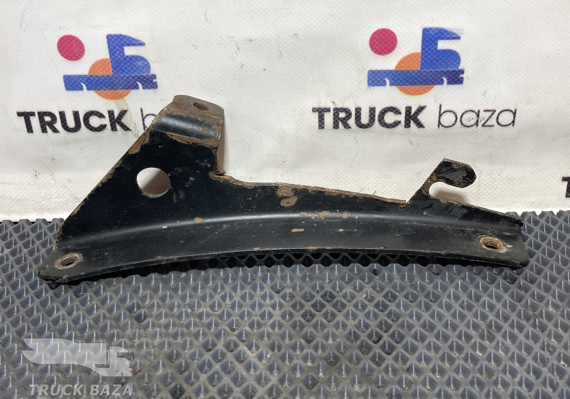 1673222 Кронштейн крыла правый для Daf XF105 (с 2005)