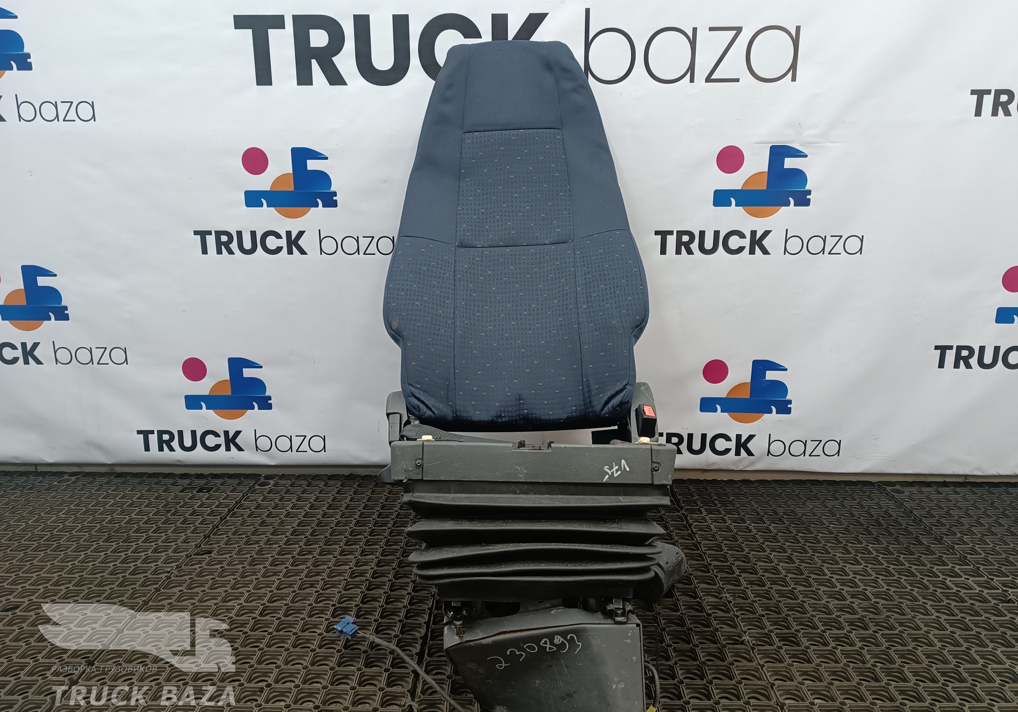 20591486 Сиденье пассажирское для Volvo FM II (с 2002)
