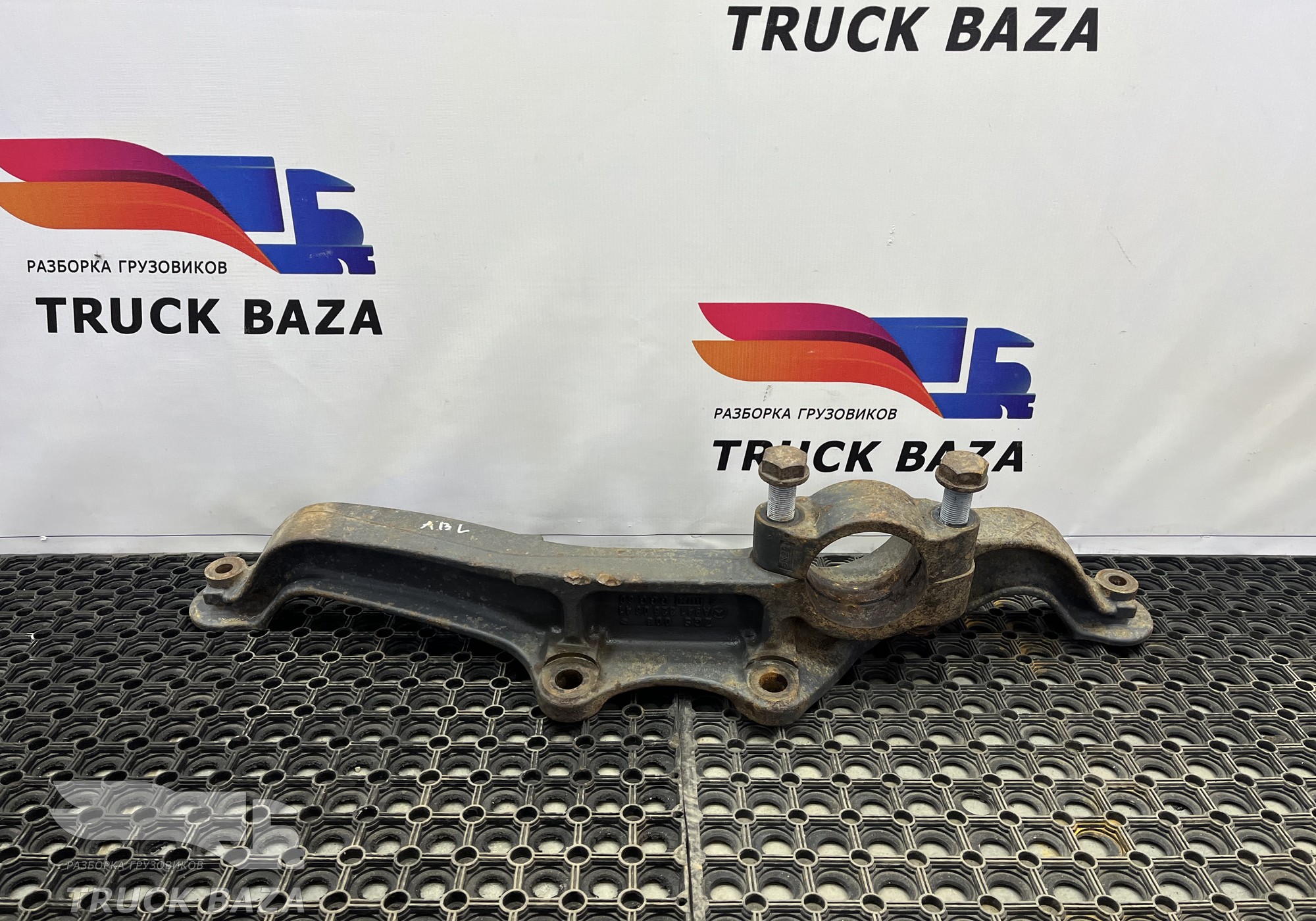 A9413280641 Кронштейн пневморессоры левый для Mercedes-Benz Axor