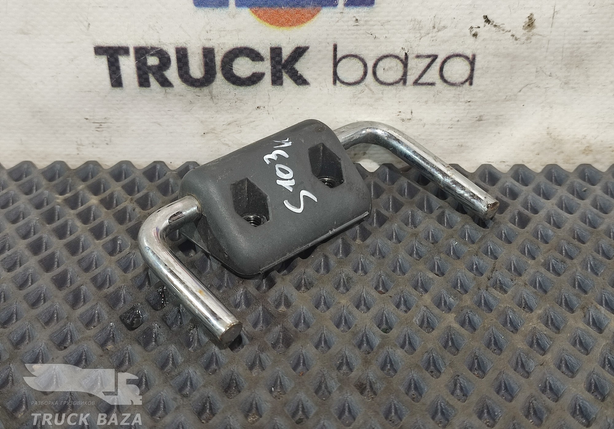 1366379 Кронштейн солнцезащитного козырька для Scania 5-series G (с 2004 по 2016)