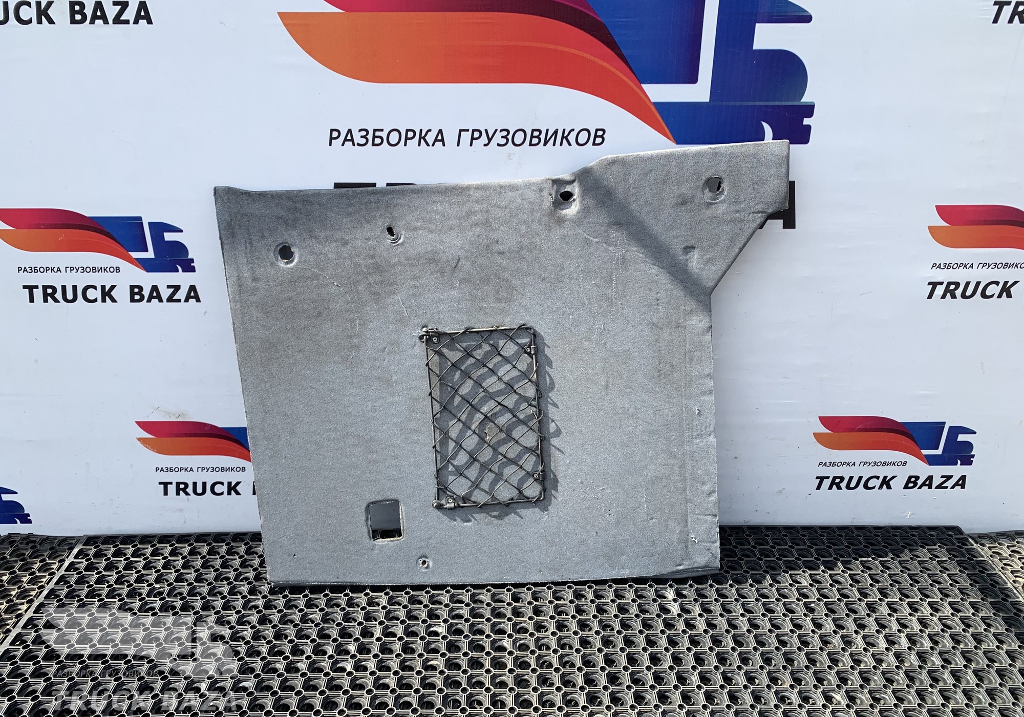 21355648 Обшивка салона левая для Volvo