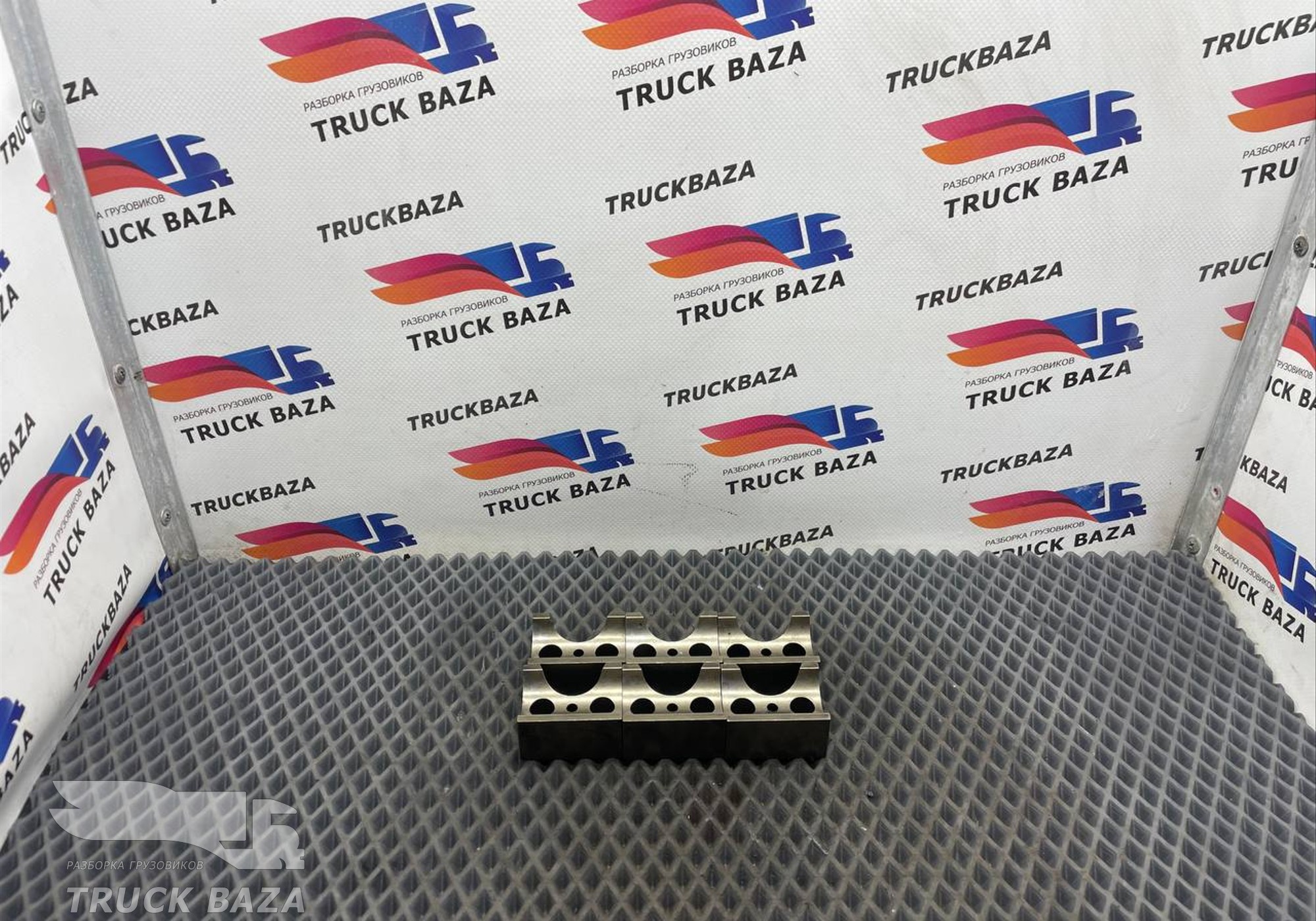 51042020175 Комплект проставок под ось коромысел для Man TGX II (с 2012)