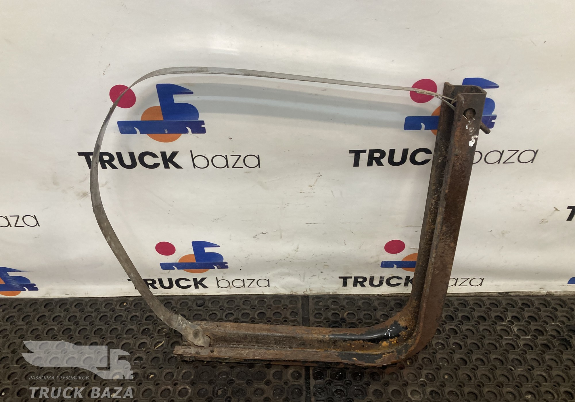 Кронштейн гидравлического бака для Scania 5-series G (с 2004 по 2016)