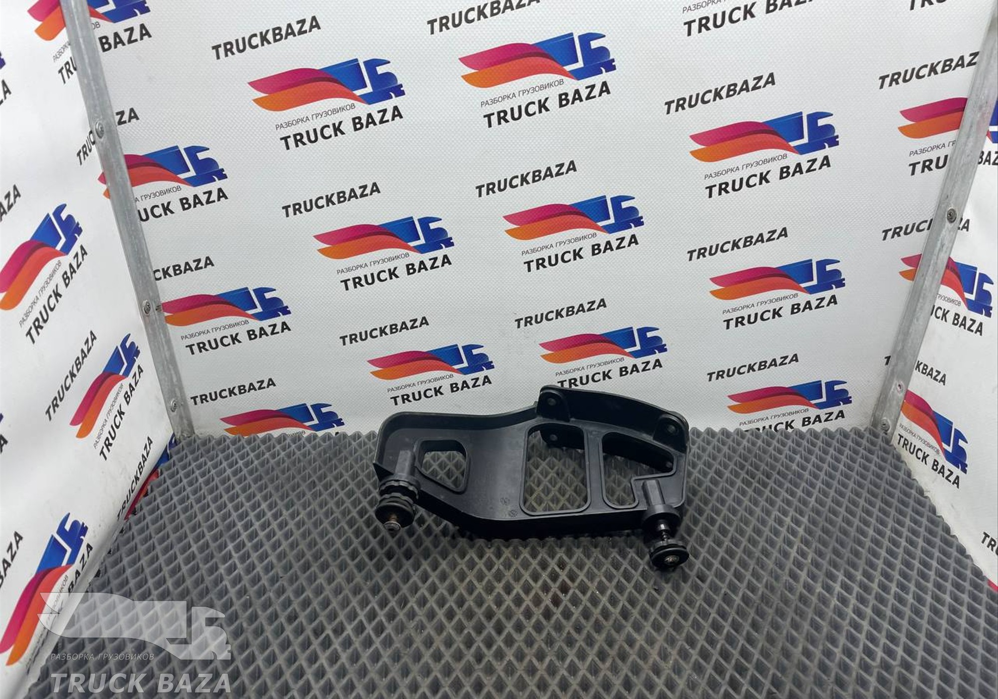 9608110514 Кронштейн солнцезащитного козырька для Mercedes-Benz Actros New Actros MP4 (с 2011)