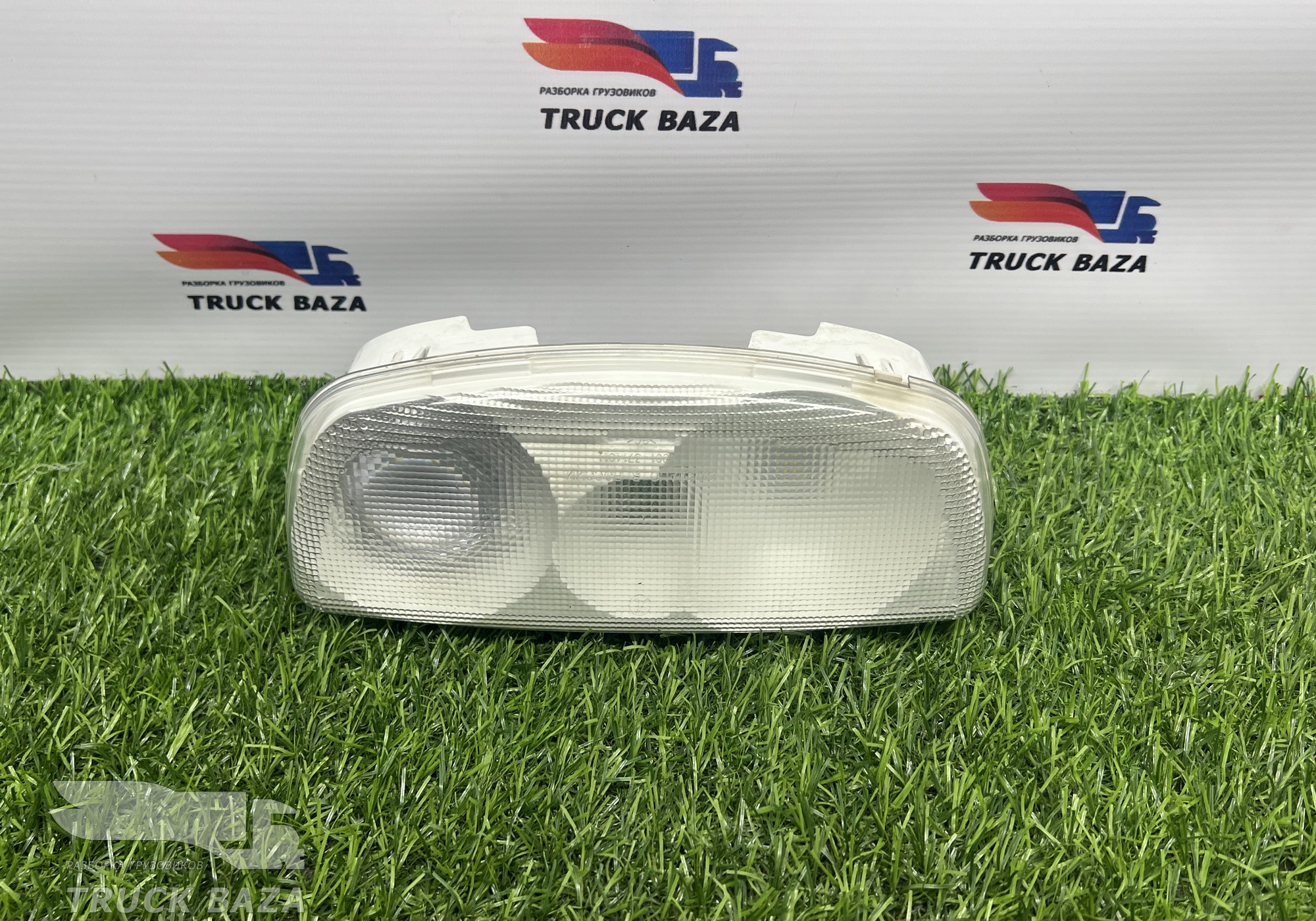 549013714011 Плафон салонный левый для КАМАЗ 54901