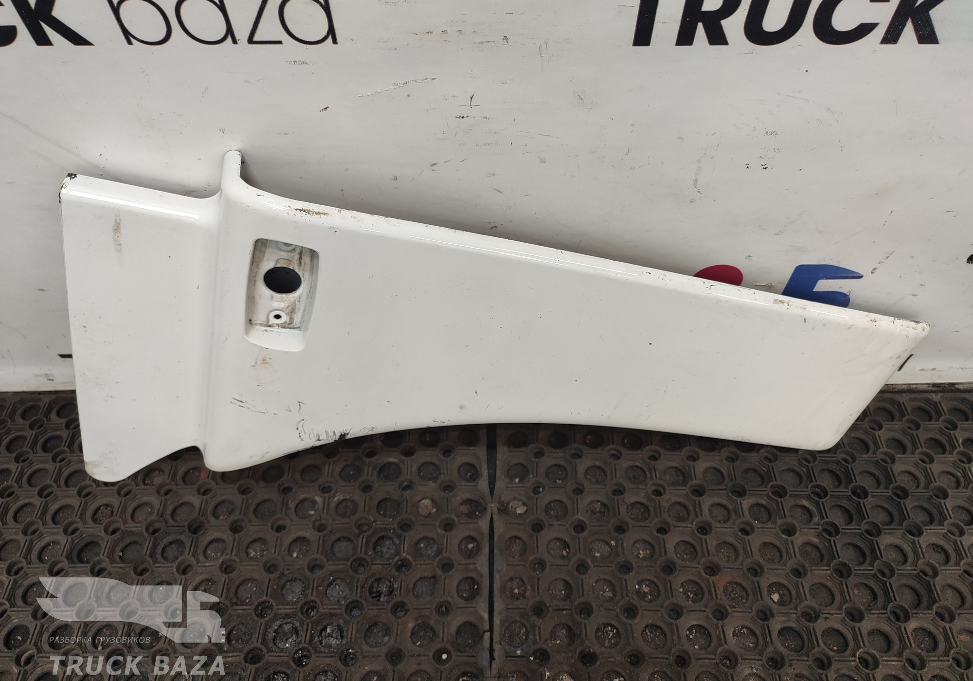 AZ16D423000031 Накладка крыла заднего левого для Sinotruk Sitrak C7H