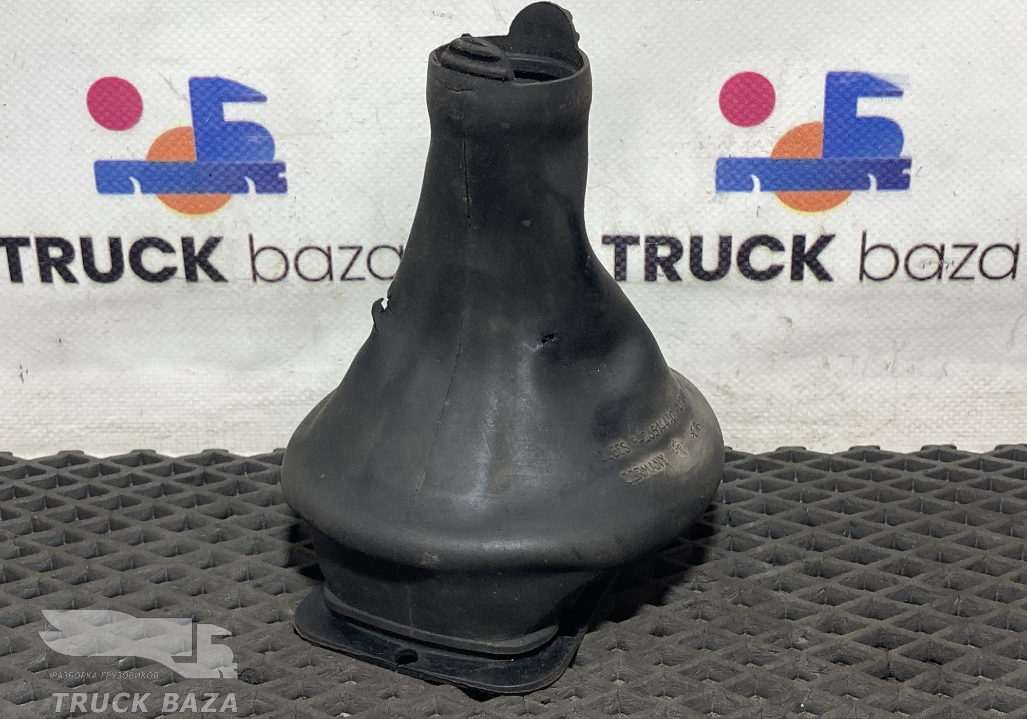 F365144 Пыльник ручки КПП для Volvo FH 4 (с 2012)