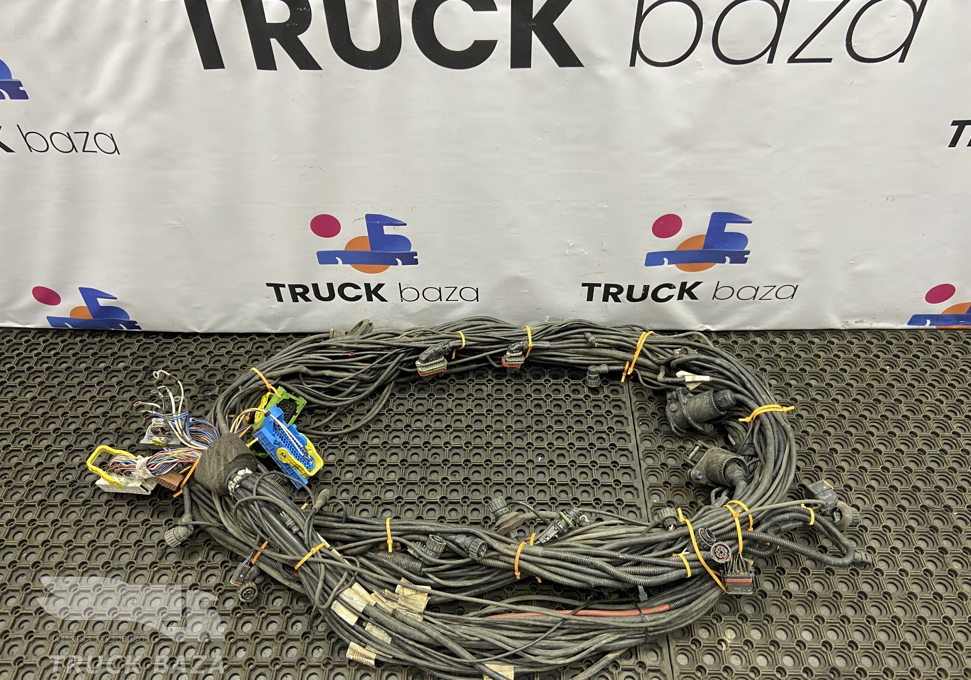 1495489 Проводка шасси основная для Scania