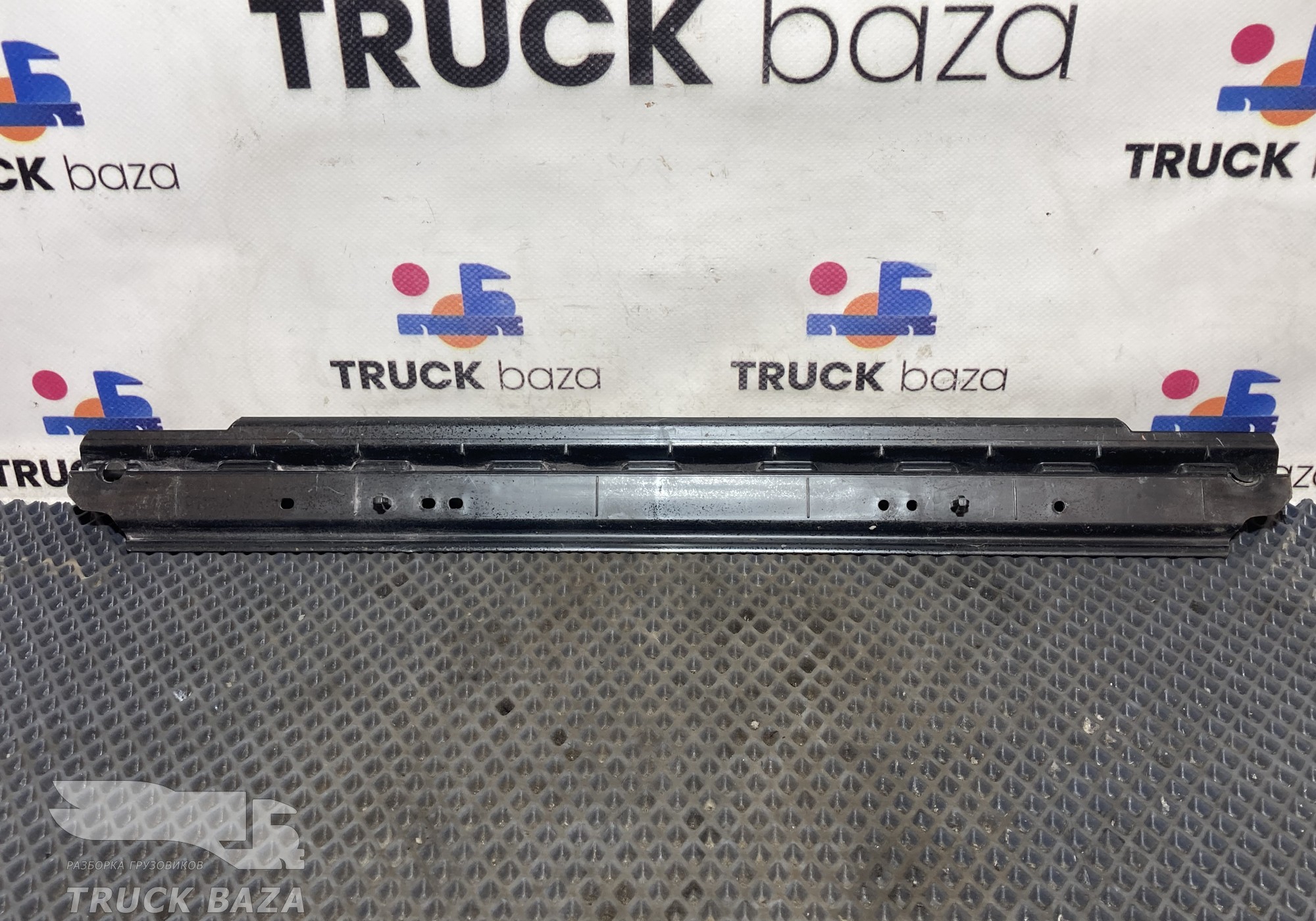 A9606860067 Пластиковая крышка торпеды для Mercedes-Benz Actros New Actros MP4 (с 2011)