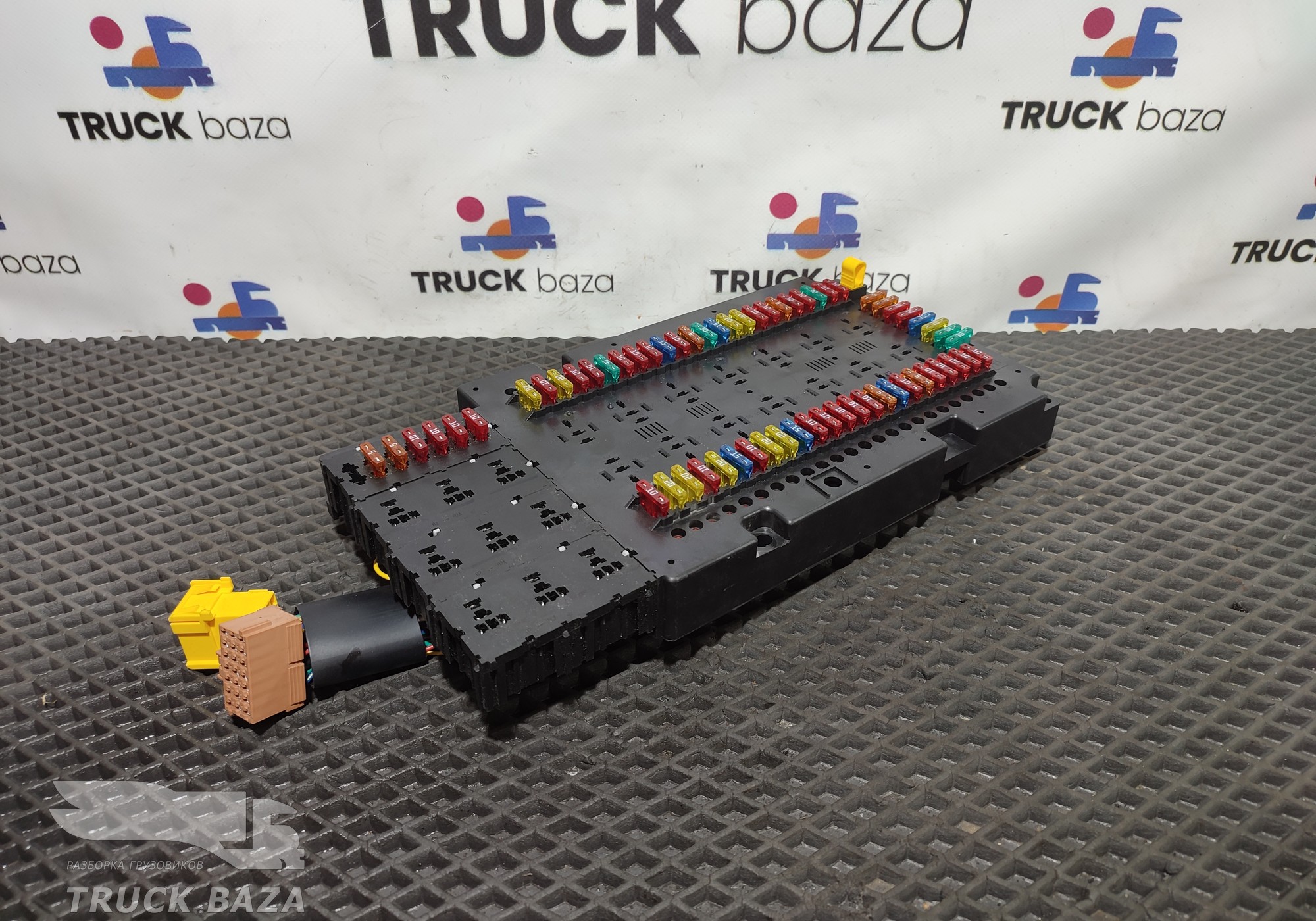 3722065BJ019 Блок предохранителей для Faw JH6