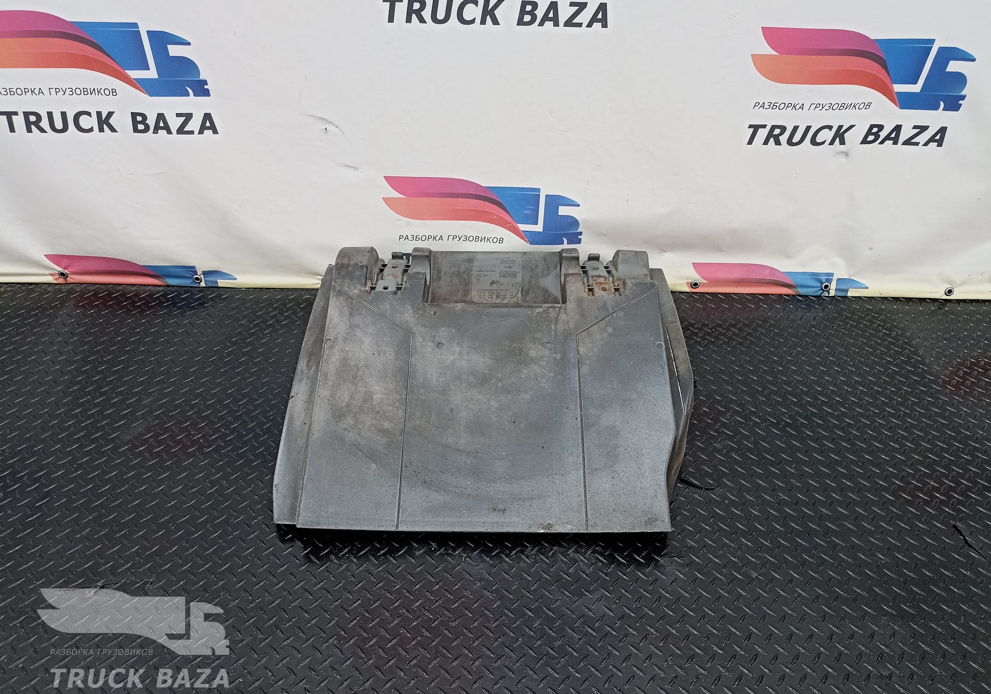 9305200119 Крыло заднее правое передняя часть для Mercedes-Benz Axor I (с 2001 по 2004)