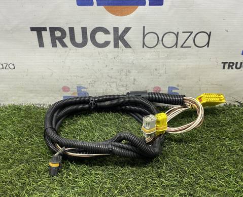 81254587320 Проводка фары правой для Man