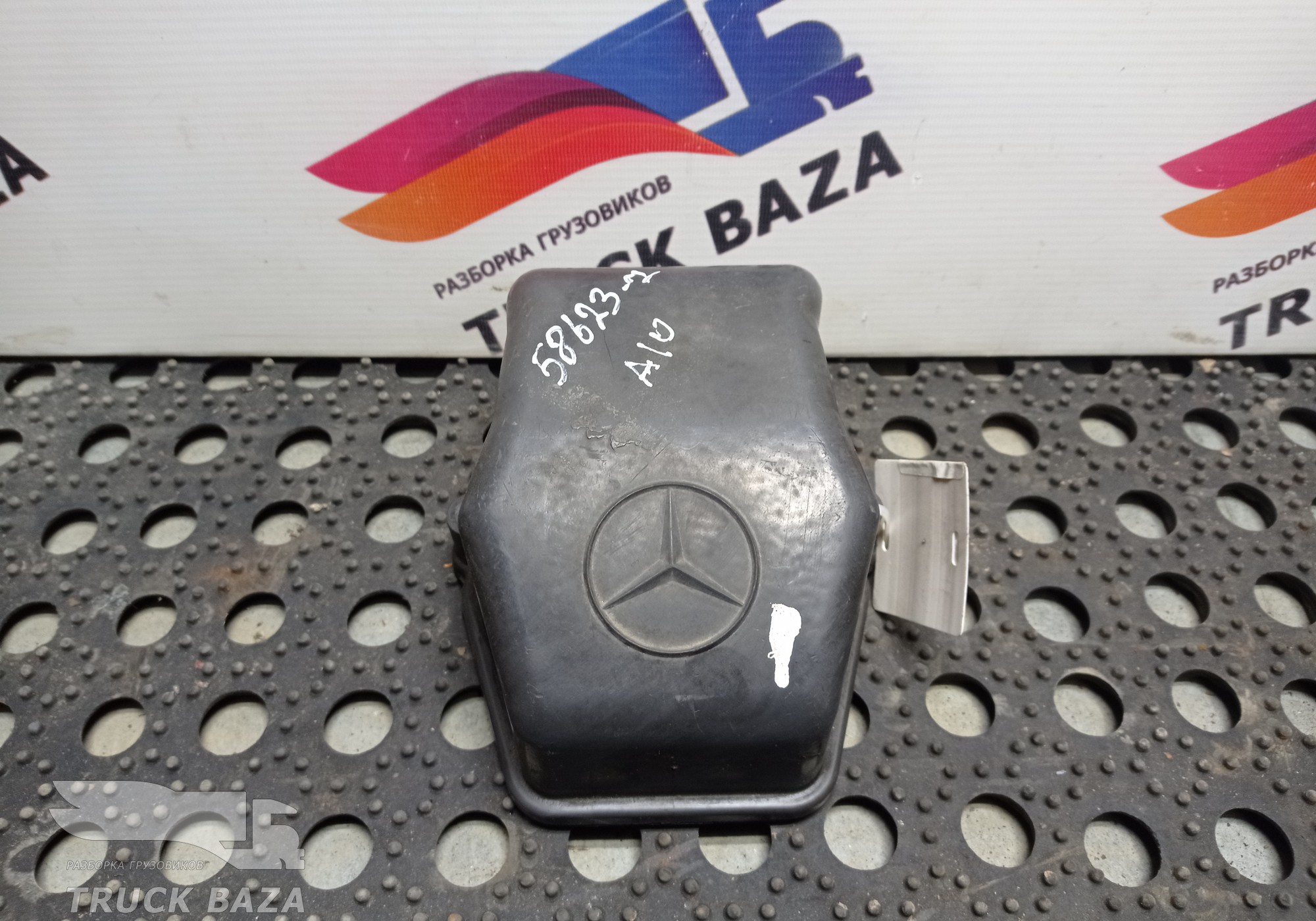 A4570100930 Крышка ГБЦ клапанная для Mercedes-Benz