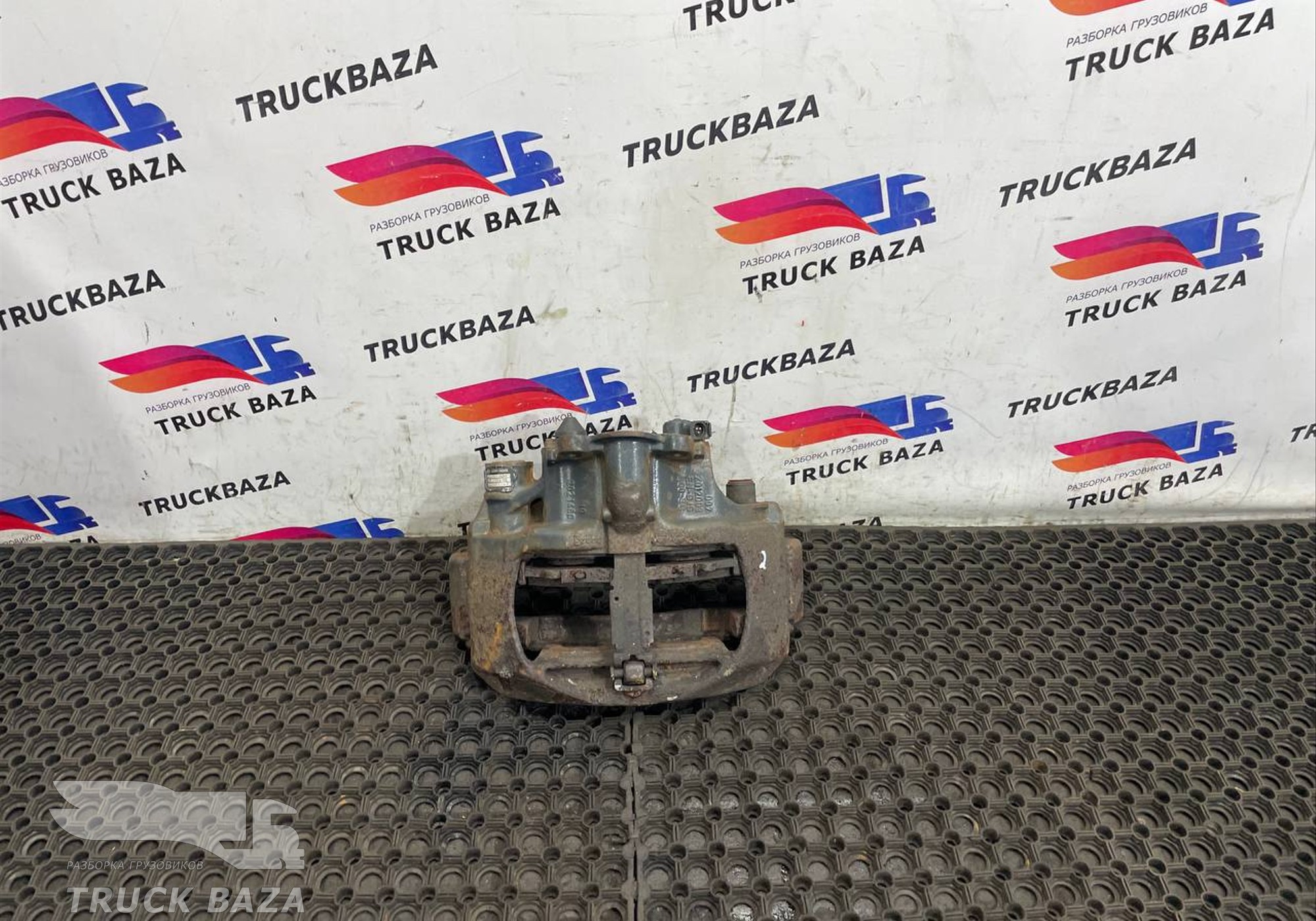 41285185 Суппорт правый для Iveco EuroStar