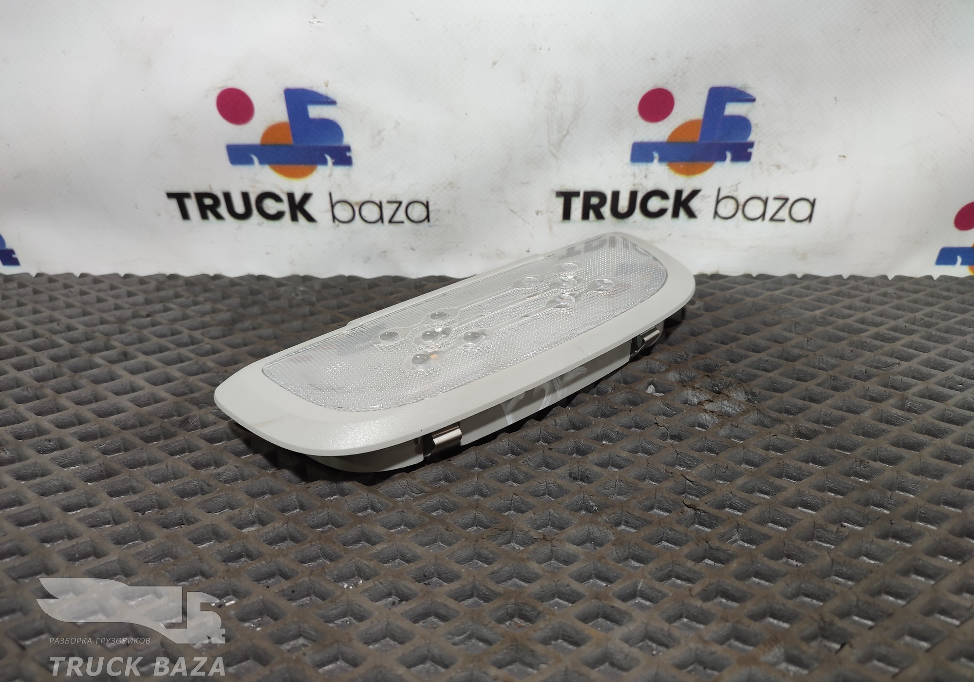 JC4613776ABW Плафон салонный для Ford F-MAX (с 2018)