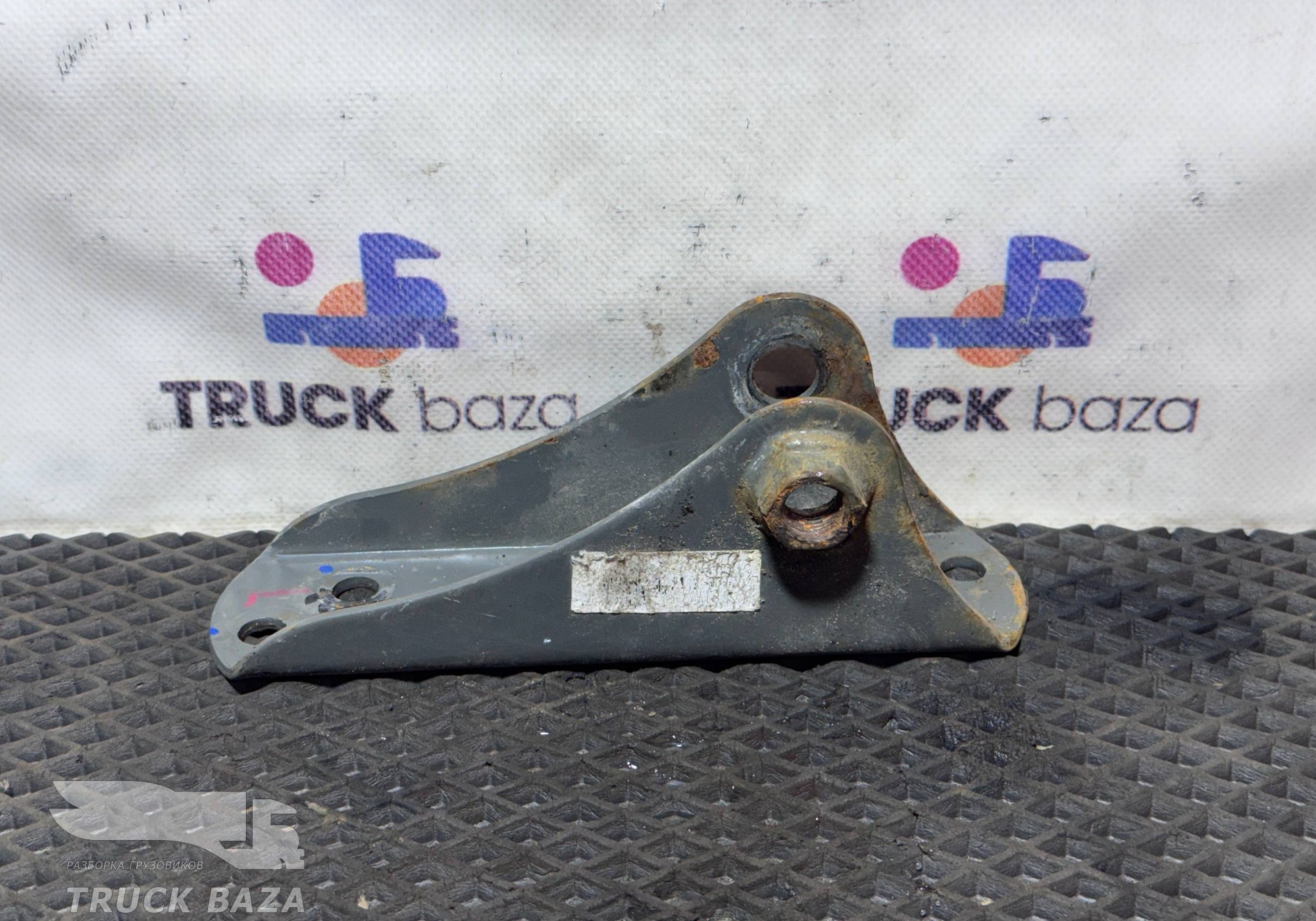 850W417205027 Кронштейн цилиндра подъема кабины для Sinotruk Sitrak C7H