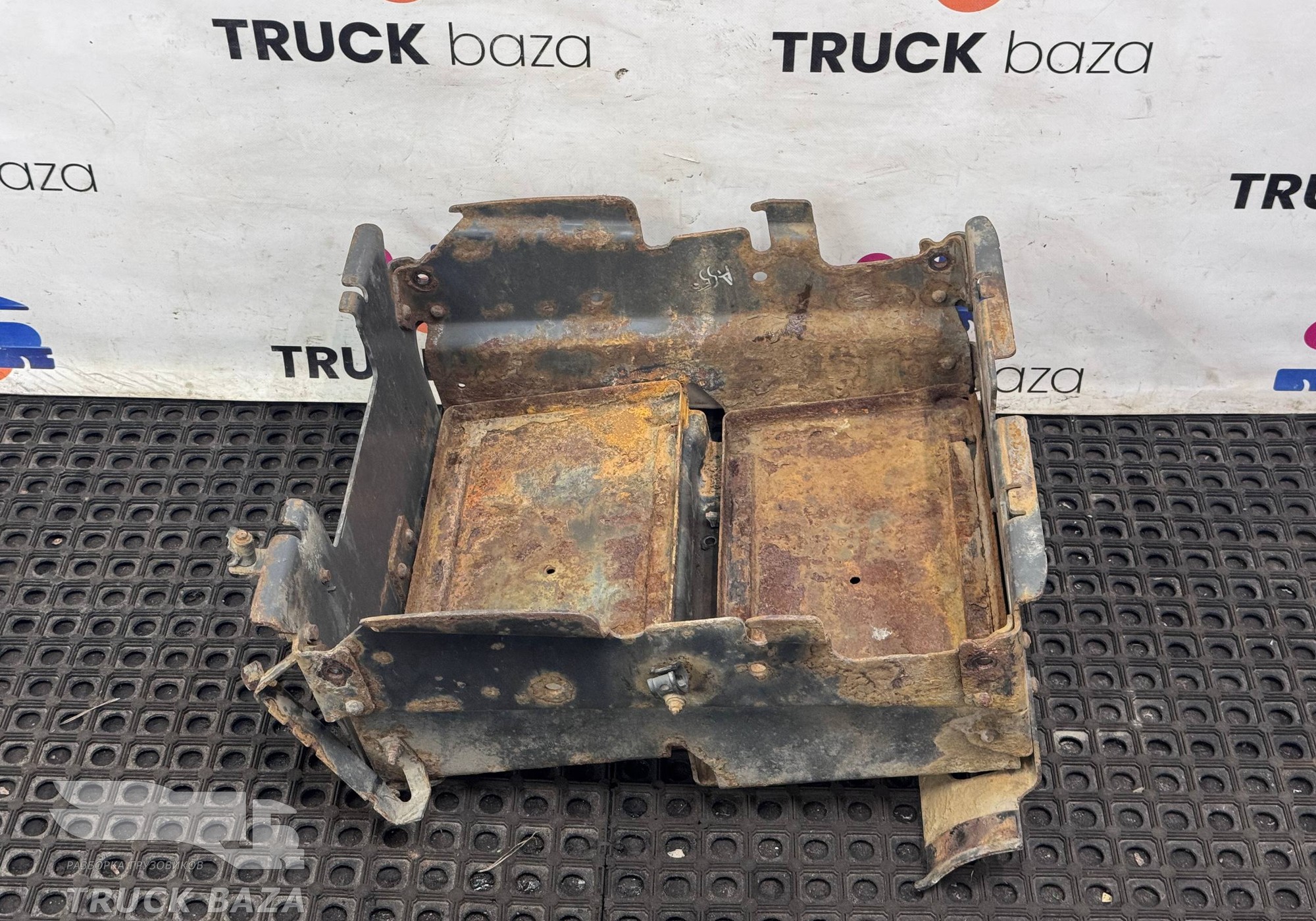 9304290958 Ящик АКБ