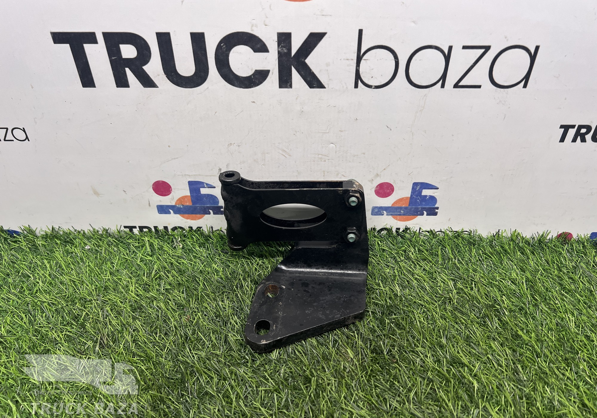 51152400063 Кронштейн глушителя