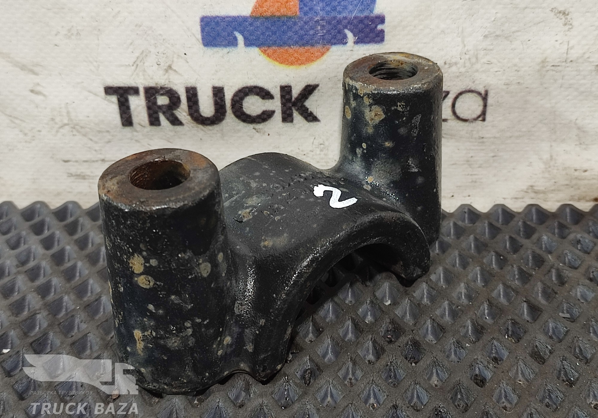 81437183059 Кронштейн стабилизатора подвески