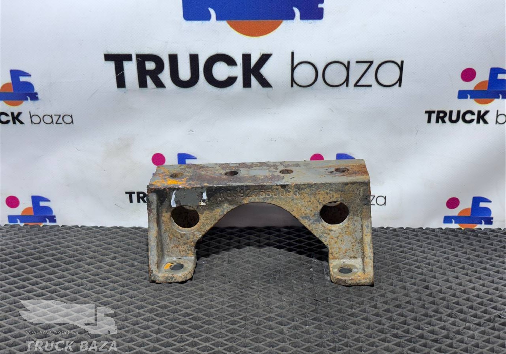 WG9925550093 Кронштейн топливного бака для Sinotruk Sitrak C7H