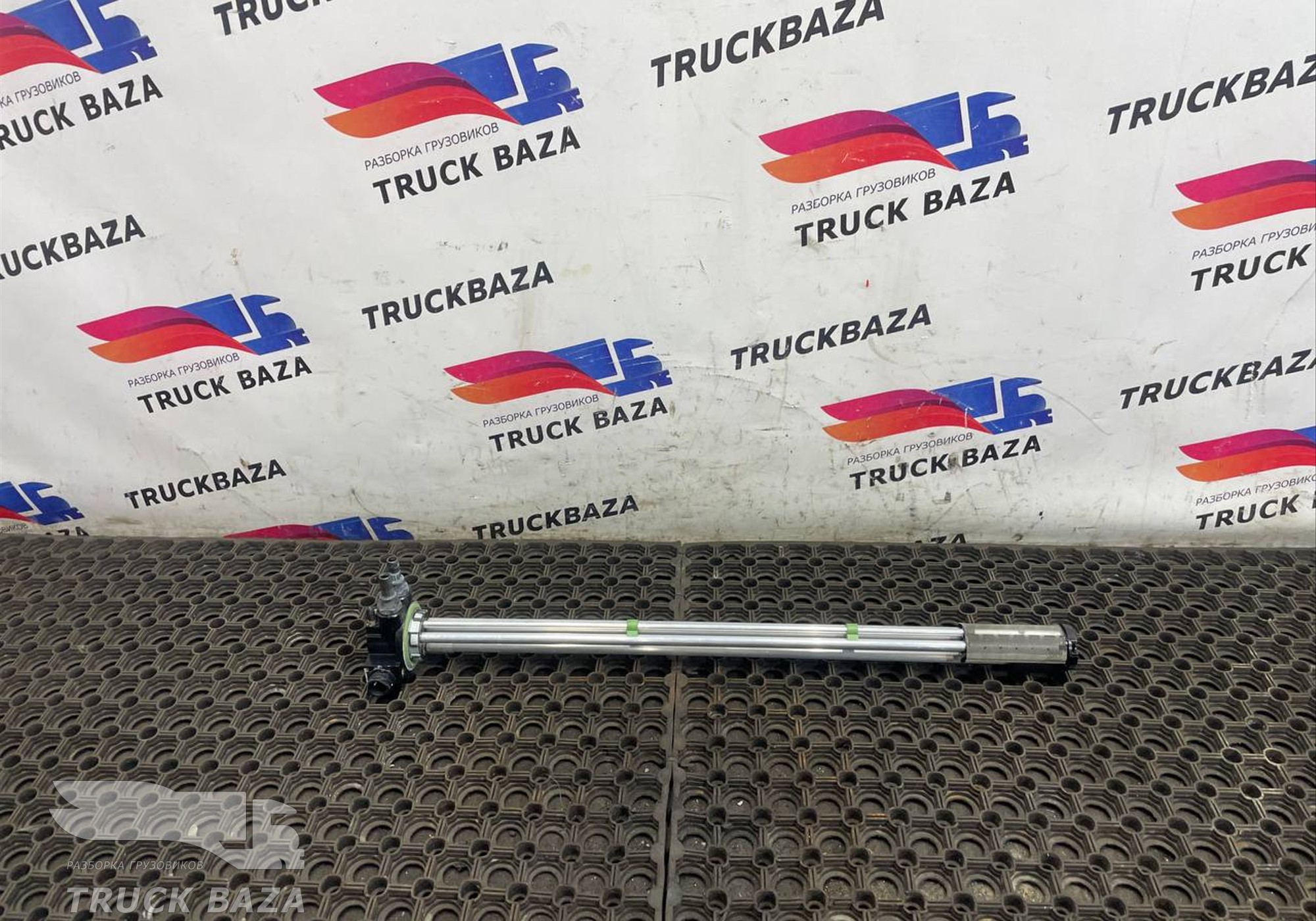 81272036045 Датчик уровня топлива для Man TGX TG3 (с 2020)