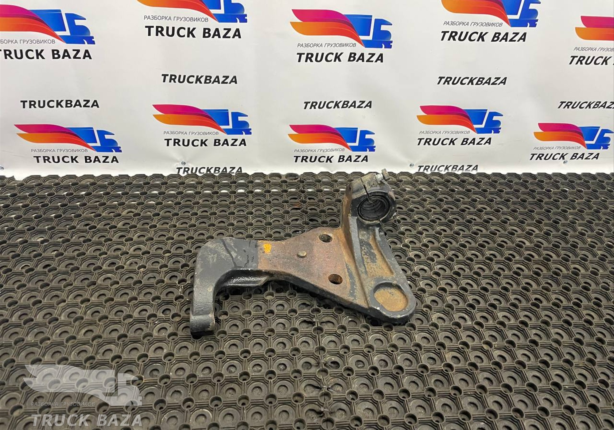 65952905535 Кронштейн амортизатора нижний левый для КАМАЗ 54901