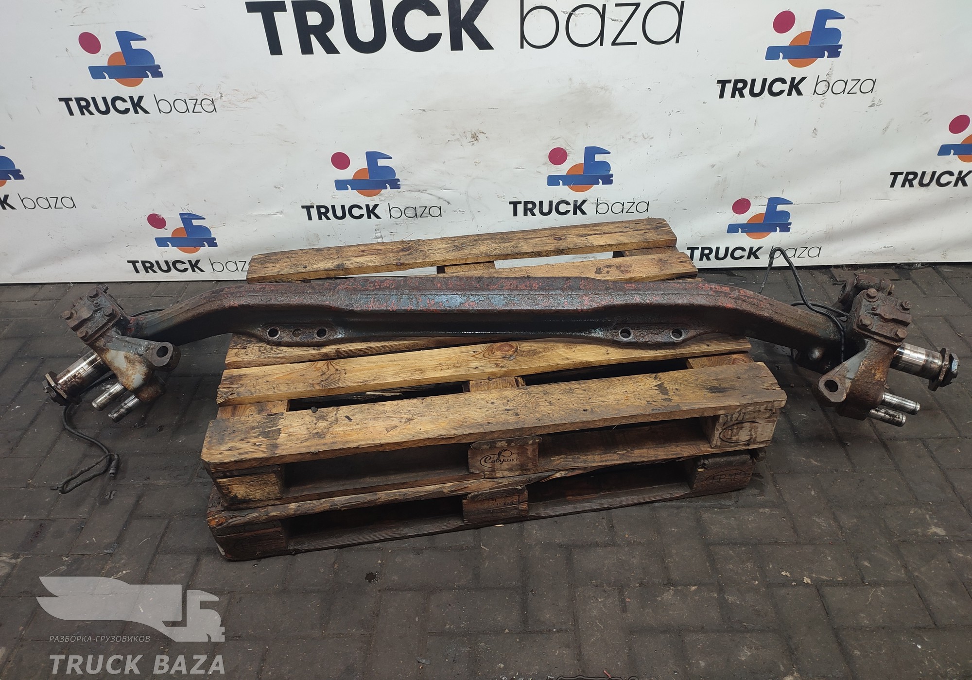 1394399 Балка передняя в сборе