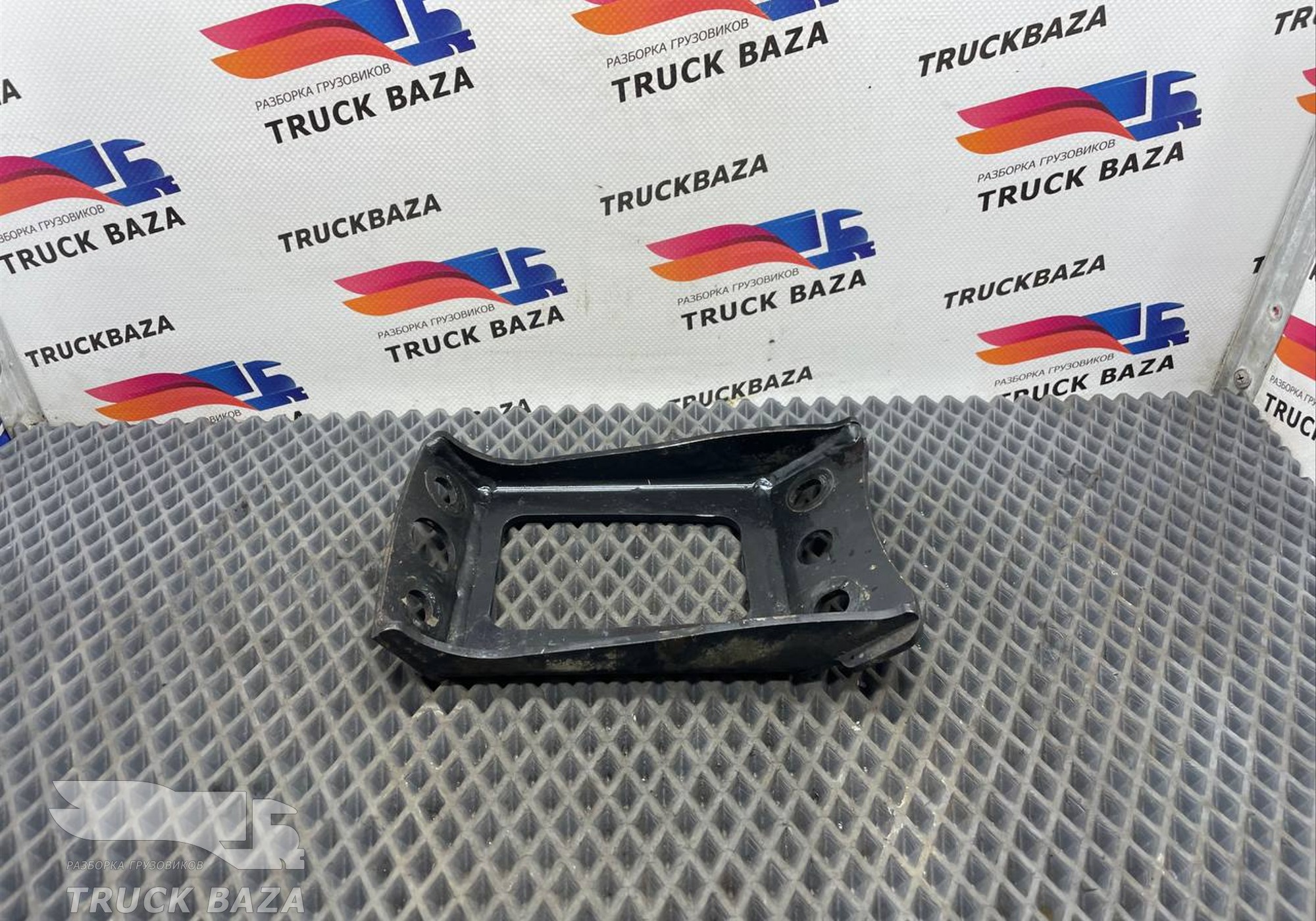 GC465B774DB Кронштейн пневмоподушки для Ford F-MAX (с 2018)