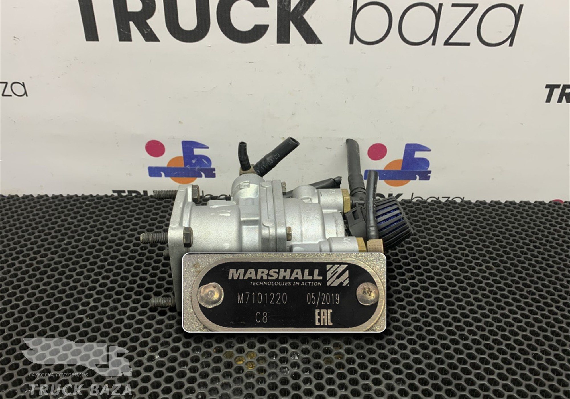 M7101220 Кран тормозной главный для Mercedes-Benz Axor