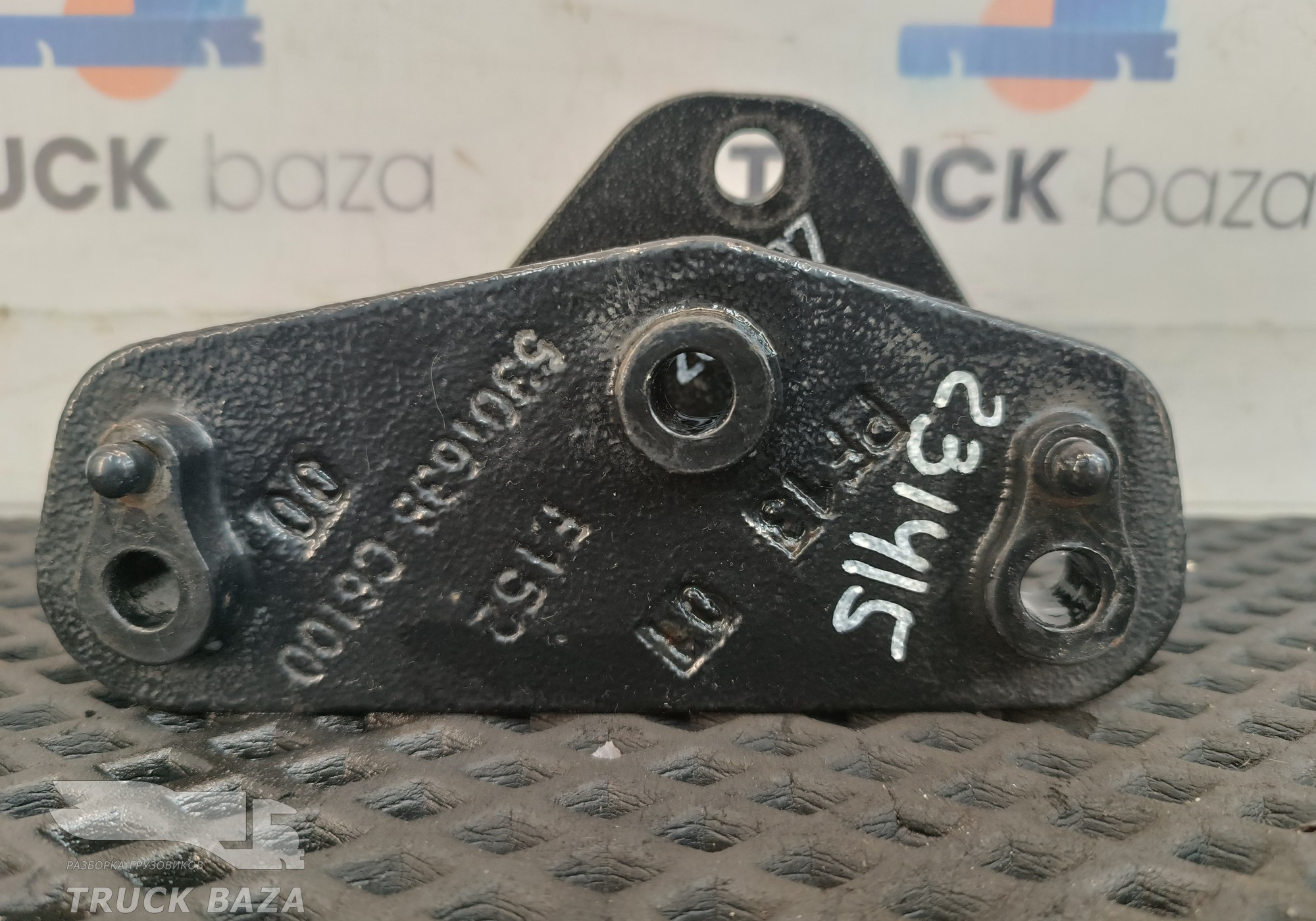 Петля капота правая для DongFeng GX DFH4180
