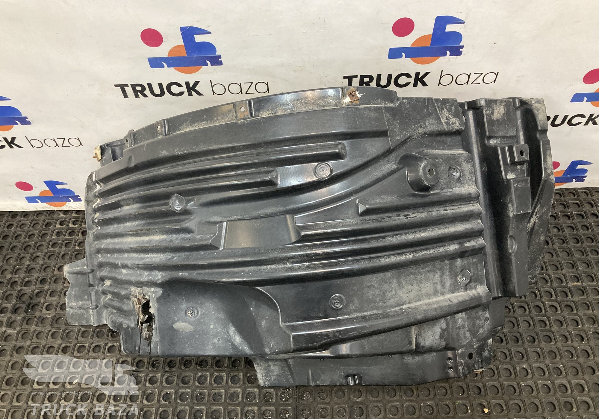 81612300286 Крыло переднее правое передняя часть для Man TGA