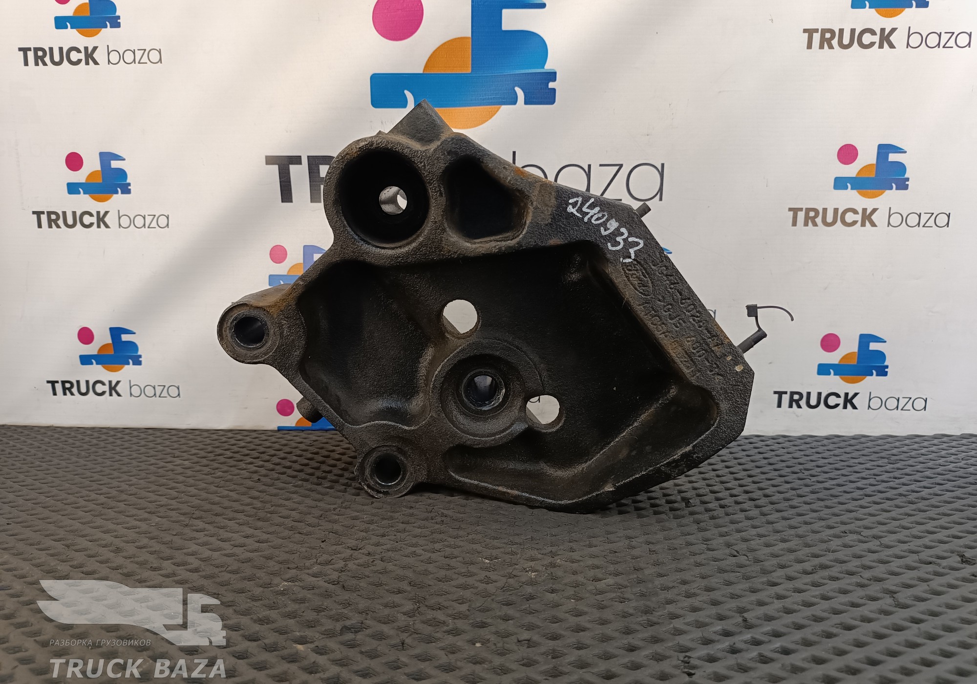 JC466028AA Кронштейн двигателя передний правый для Ford F-MAX (с 2018)
