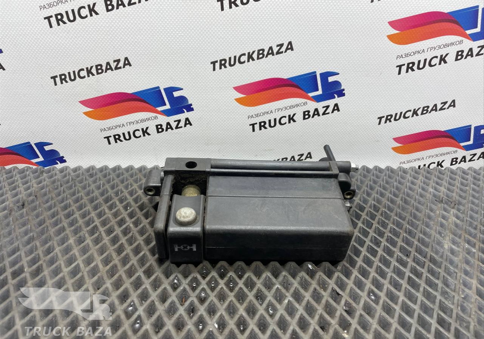 5000792446 Кнопка блокировки дифференциала для Renault Magnum III E-tech (с 2001 по 2005)