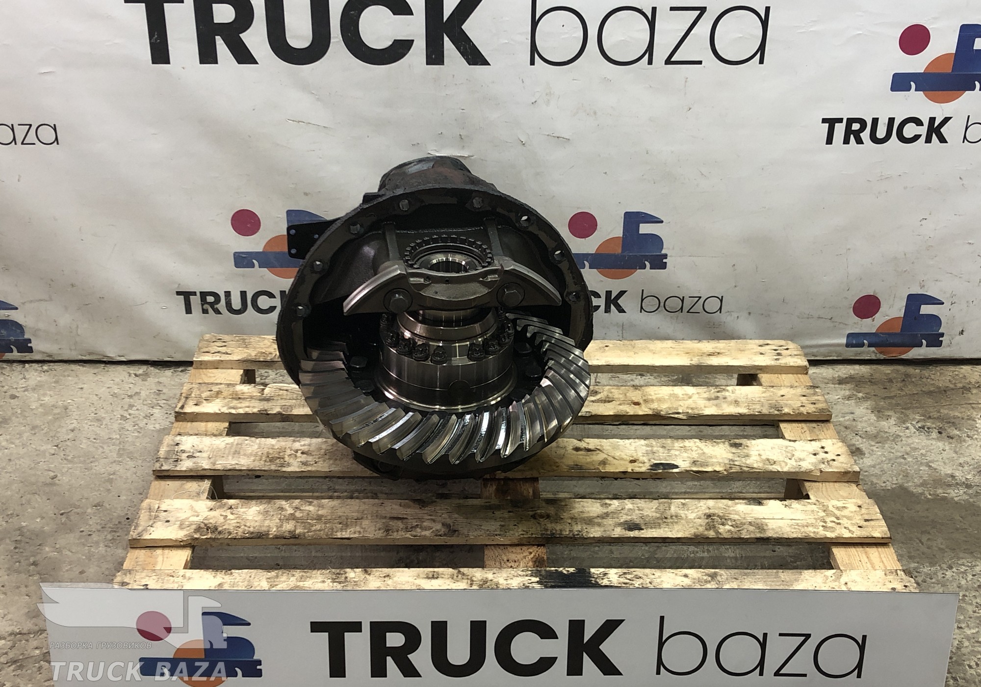 2425650 Редуктор заднего моста R780 2.71