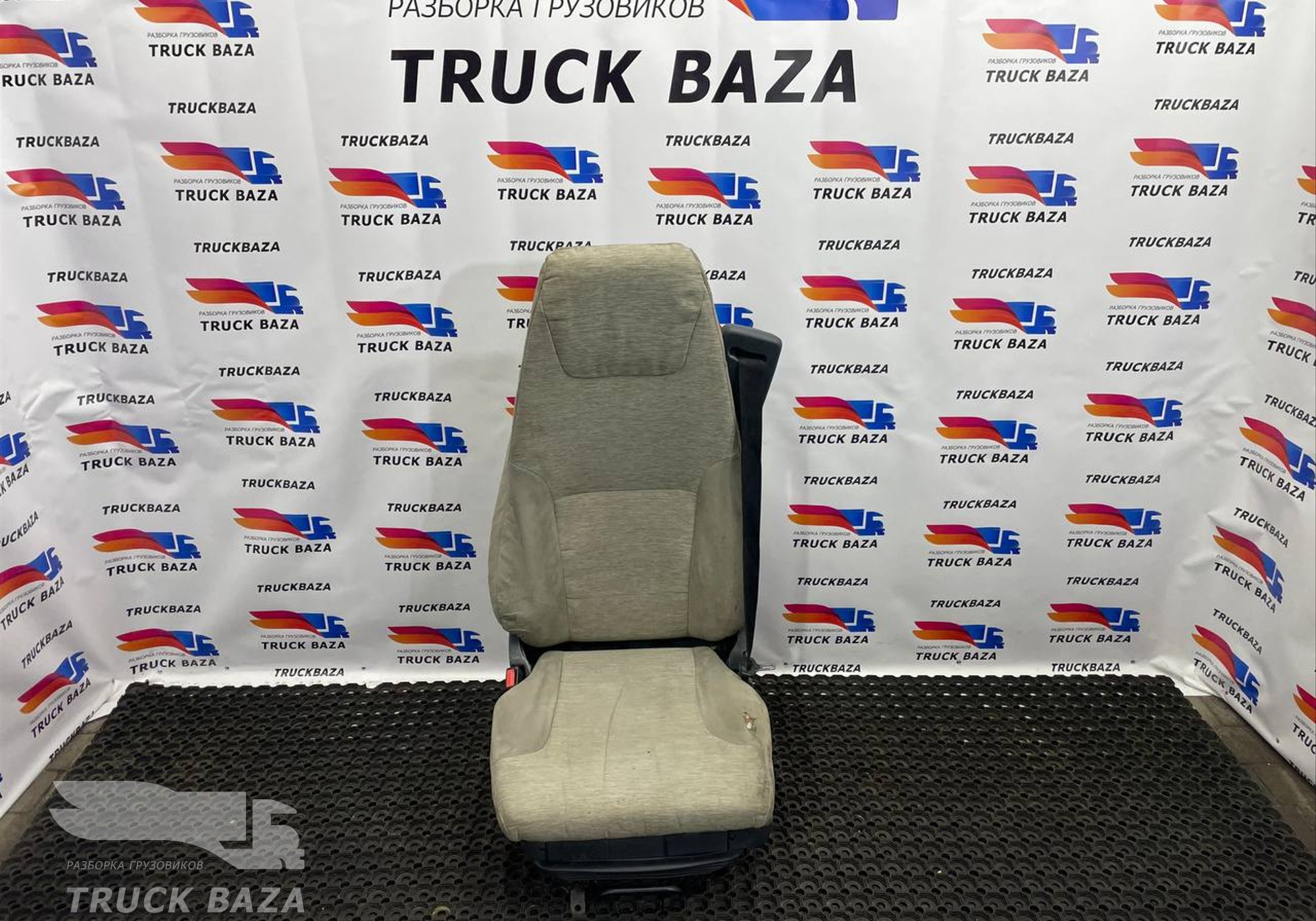 7482212361 Сиденье водительское пневматическое для Renault Premium II (с 2005 по 2013)