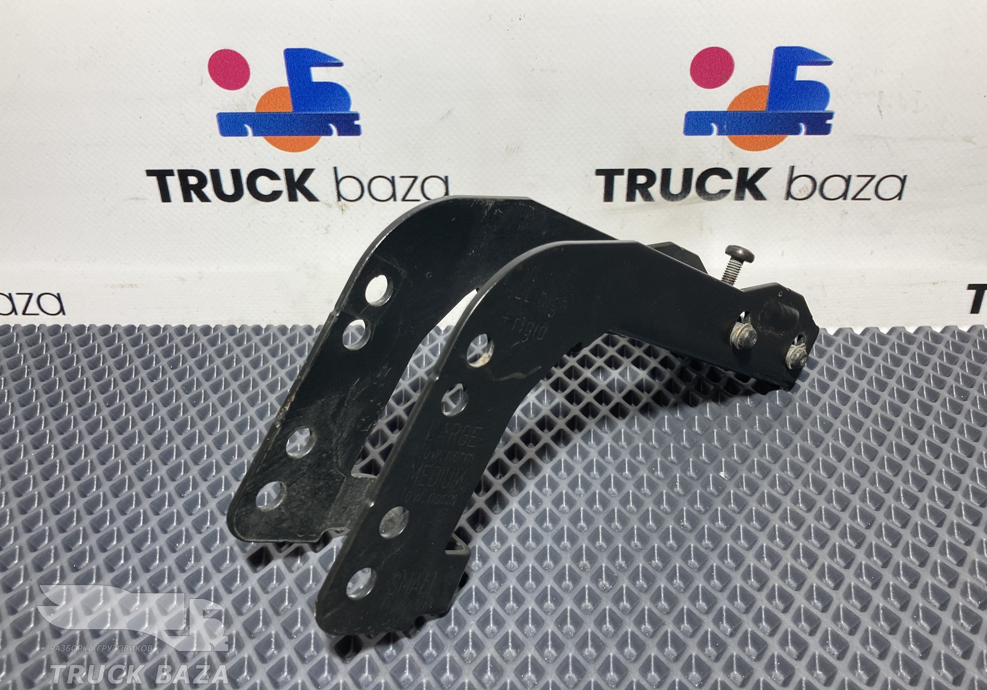 2748852 Кронштейн верхнего спойлера для Scania