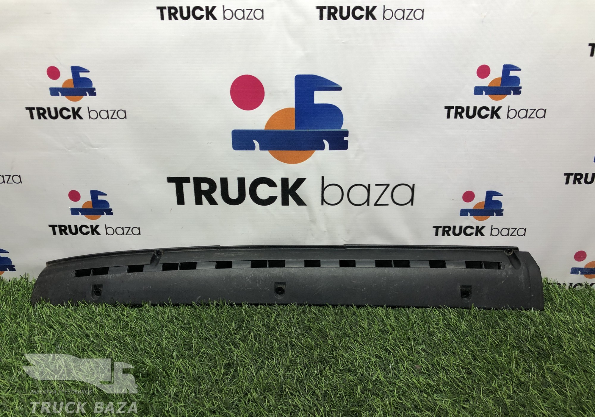 1297409 Накладка на торпедо левая для Daf XF95