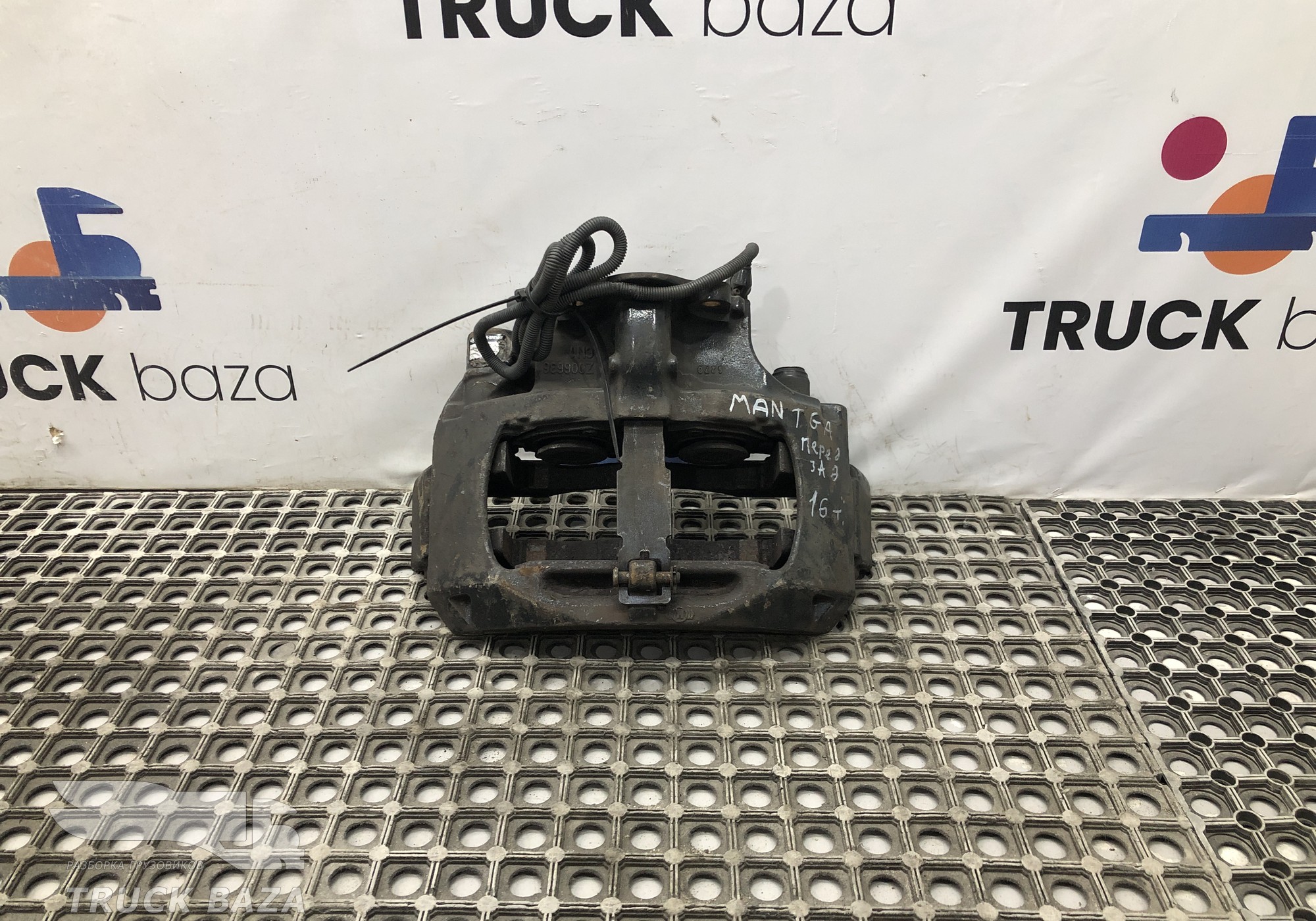 81508046509 Суппорт передний левый / задний правый для Man TGX