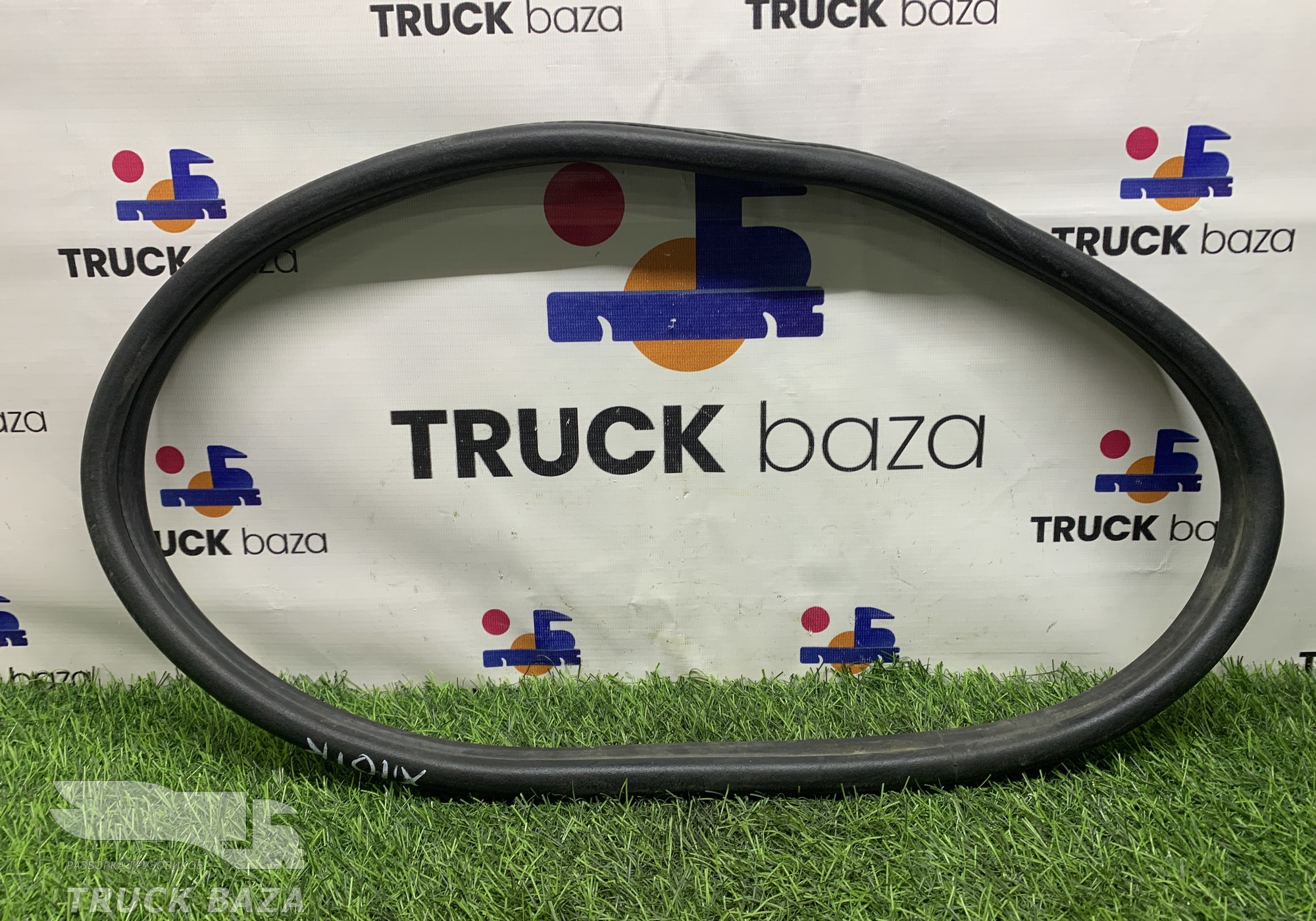 1796594 Уплотнитель инструментального ящика