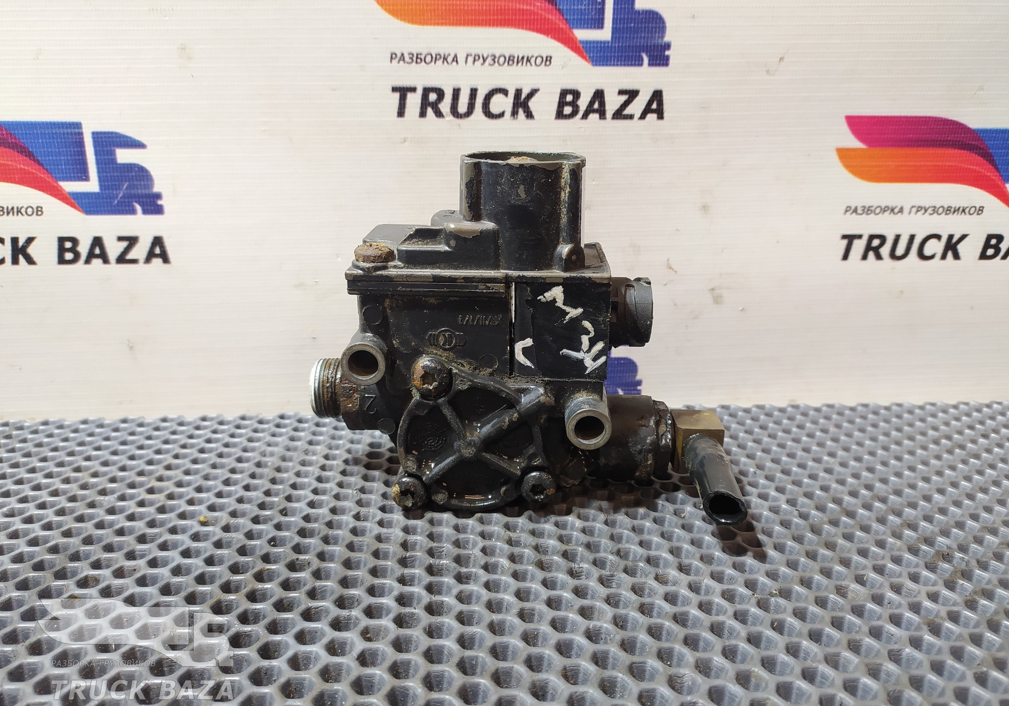 81524526039 Кран ABS для Renault