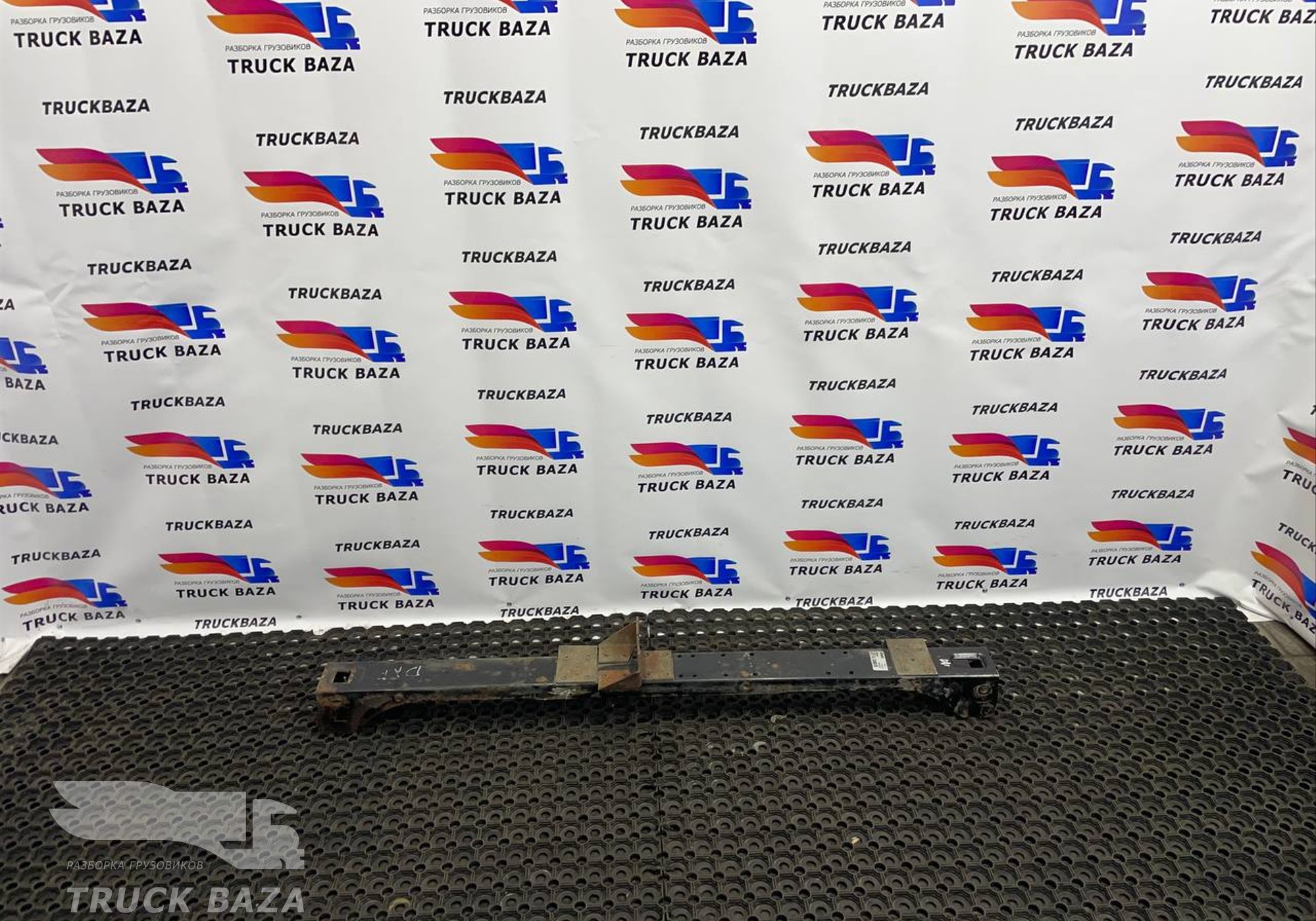 1739550 Рамка радиатора основного для Daf XF106 (с 2012)