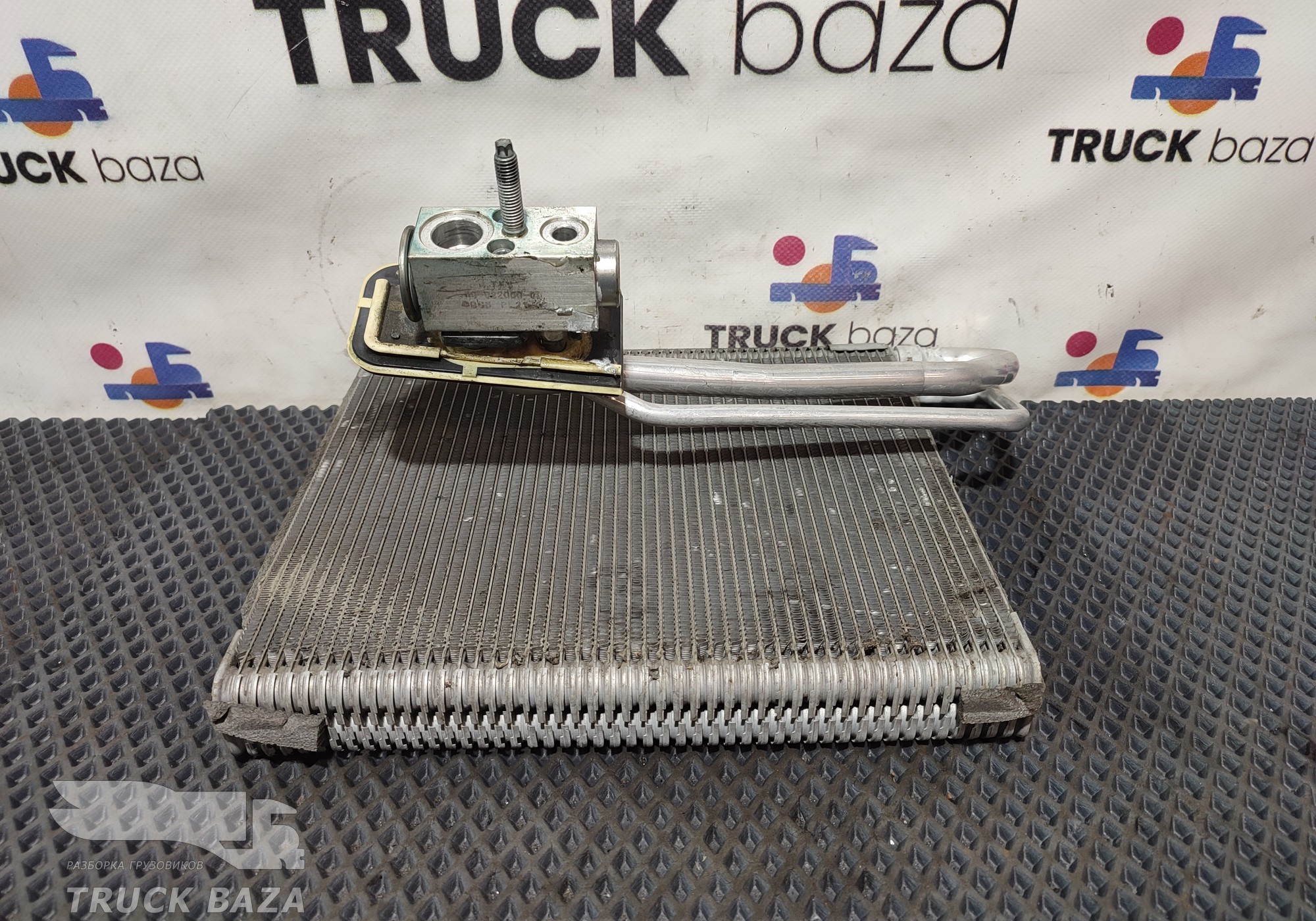 A0028304358 Радиатор кондиционера салона для КАМАЗ