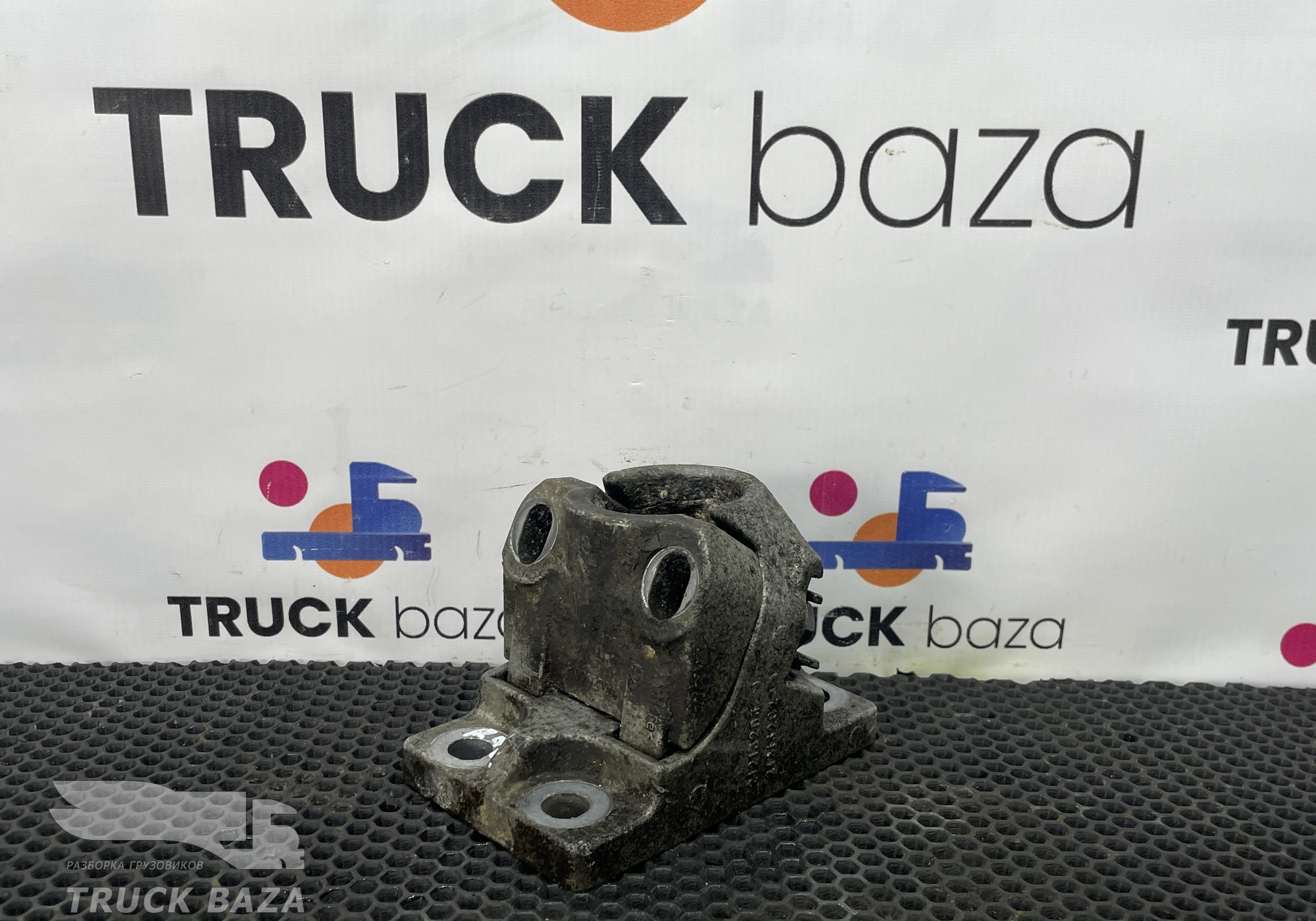 21213202 Кронштейн крыла заднего для Volvo FH