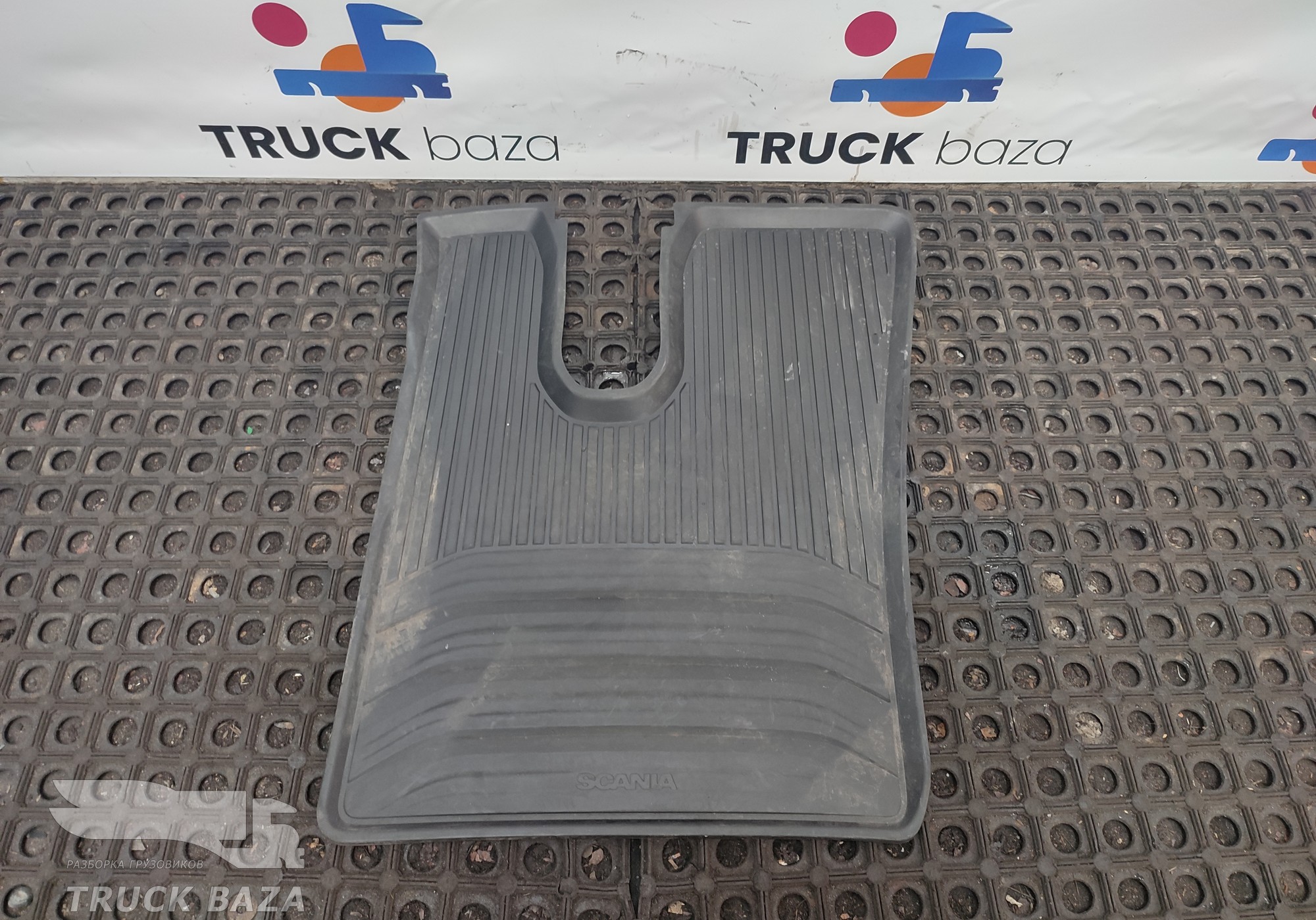 2489375 Коврик салона левый