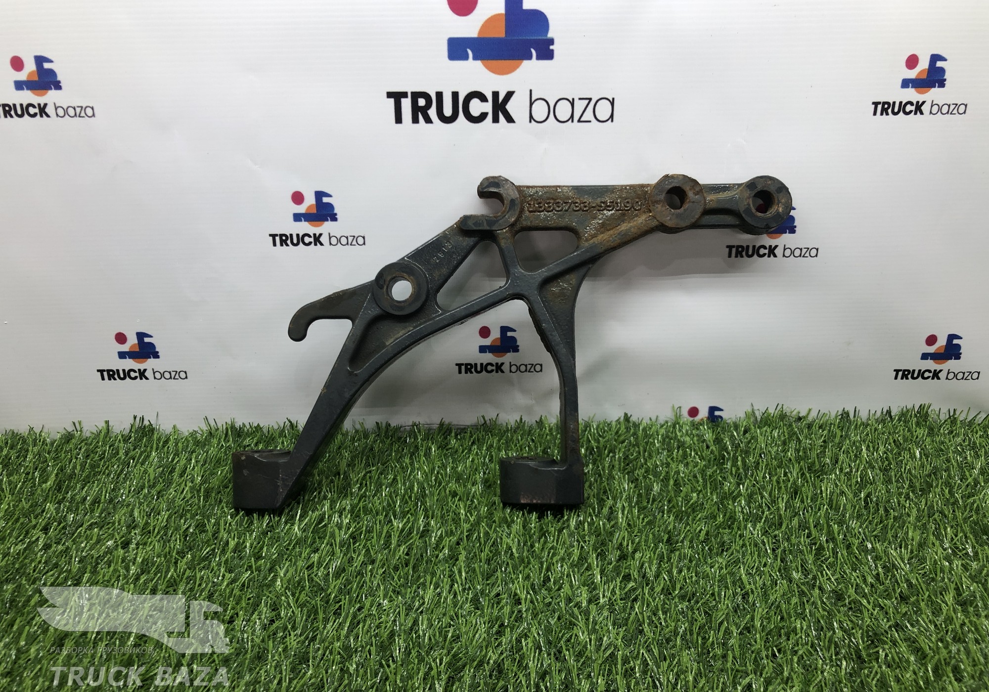 1333733 Кронштейн осушителя воздуха для Scania 4-series R (с 1995 по 2007)