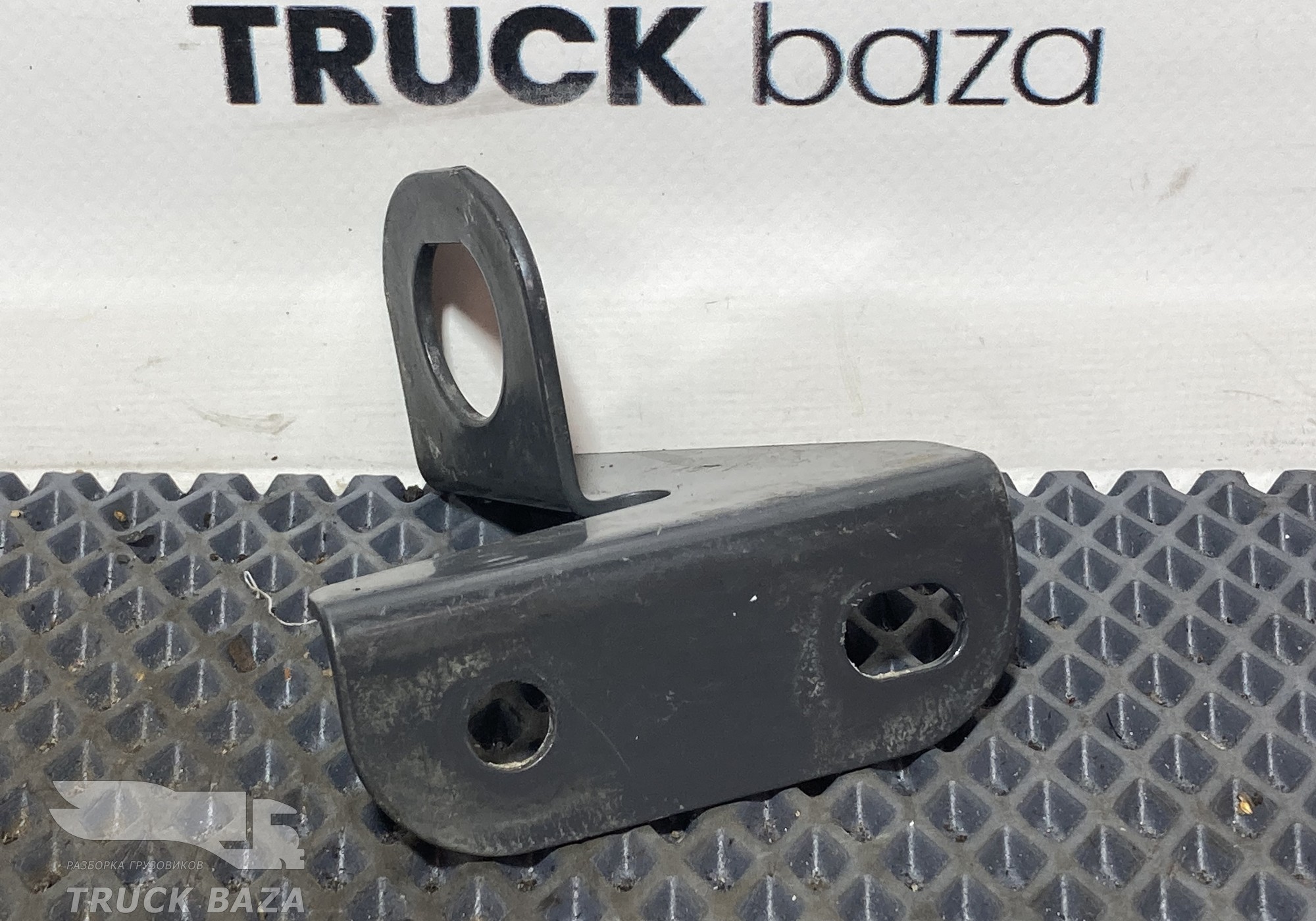 1745013 Кронштейн проводки