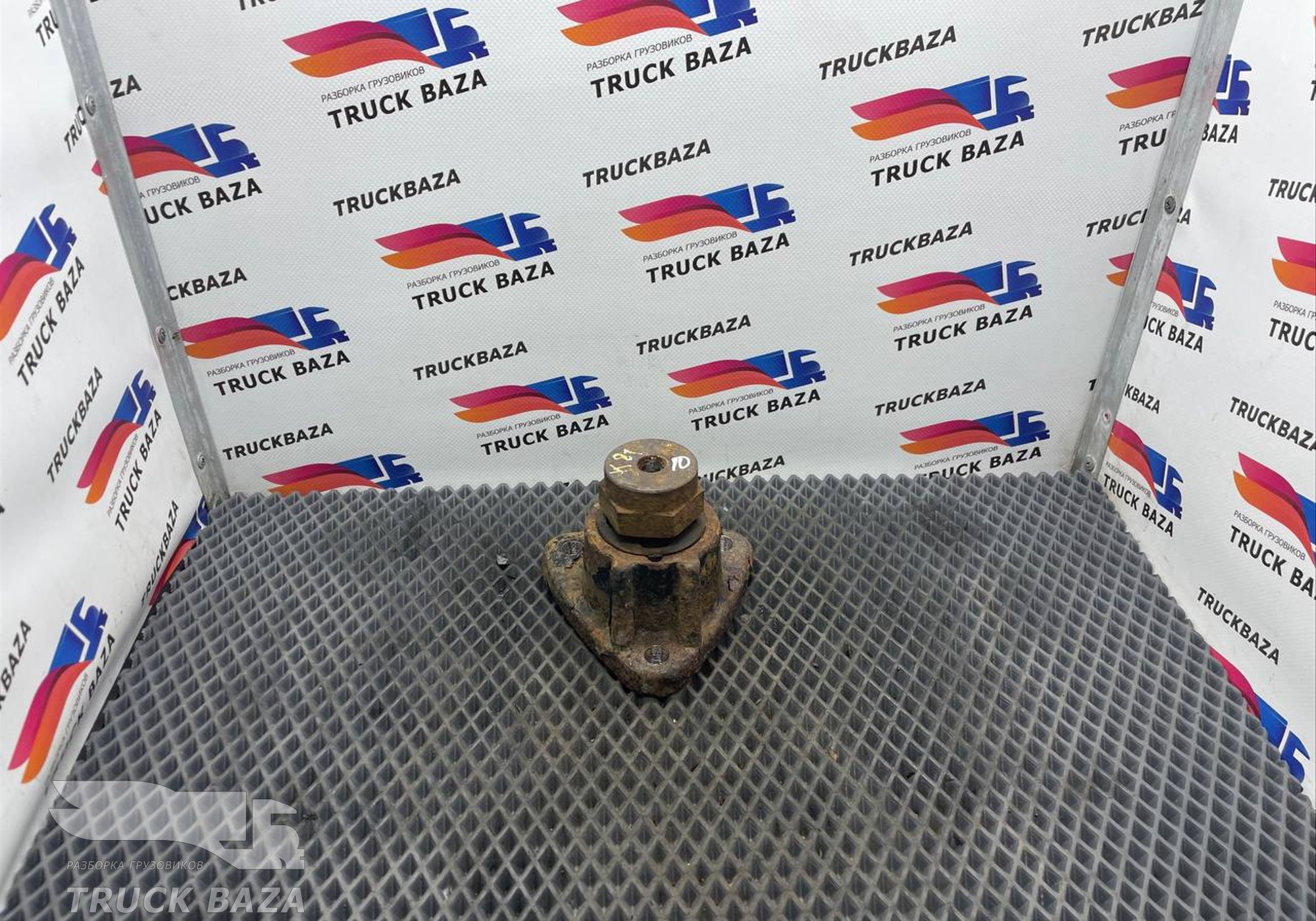 549013704001 Кронштейн ящика АКБ для КАМАЗ 54901