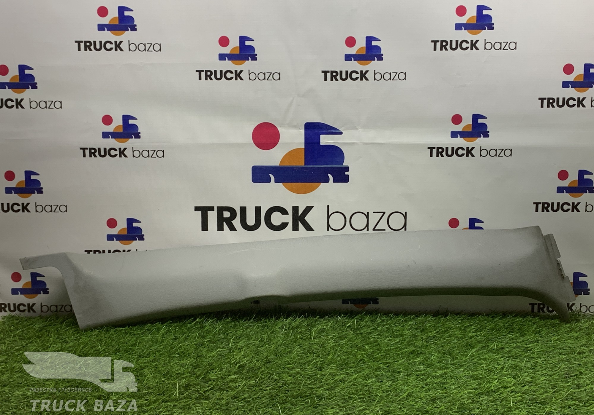 5010354990 Накладка стойки лобового стекла правая для Renault Premium