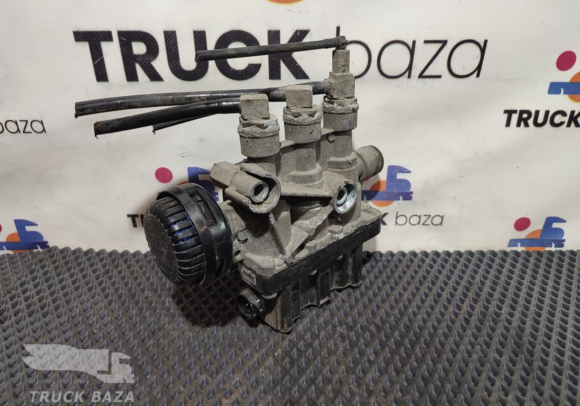 4728800300 Кран уровня пола главный